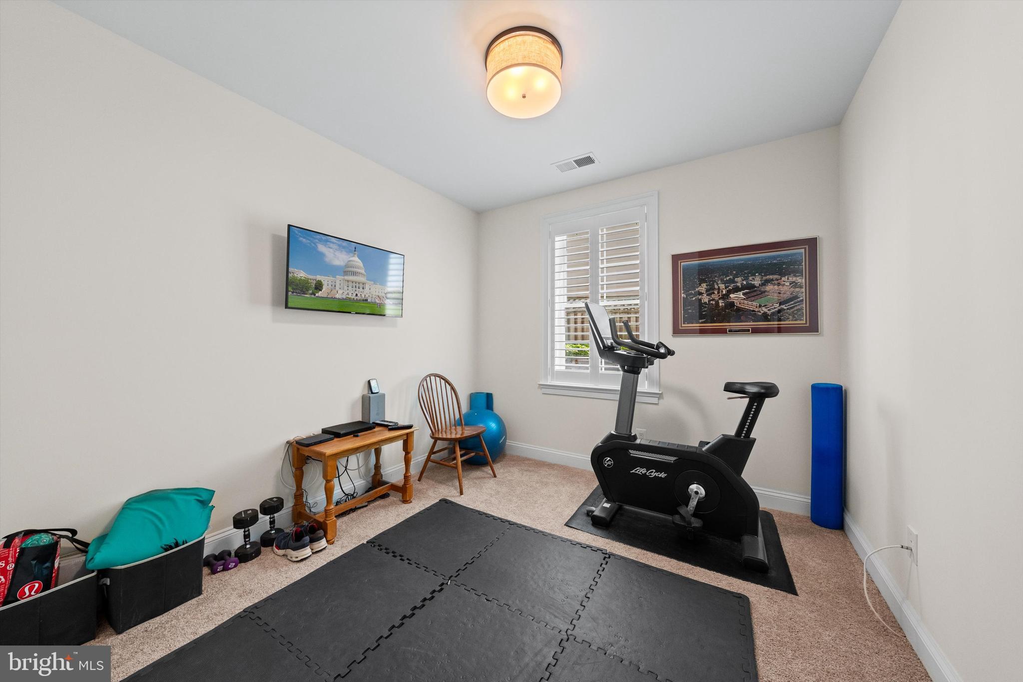BROYHILL FOREST - Residential