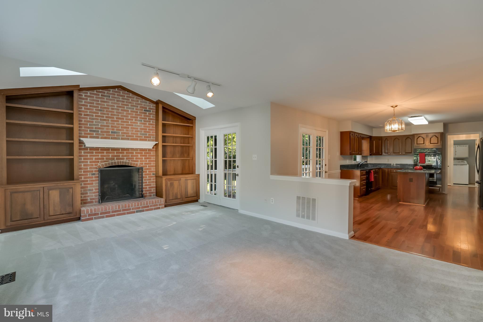 BROAD OAKS - Residential