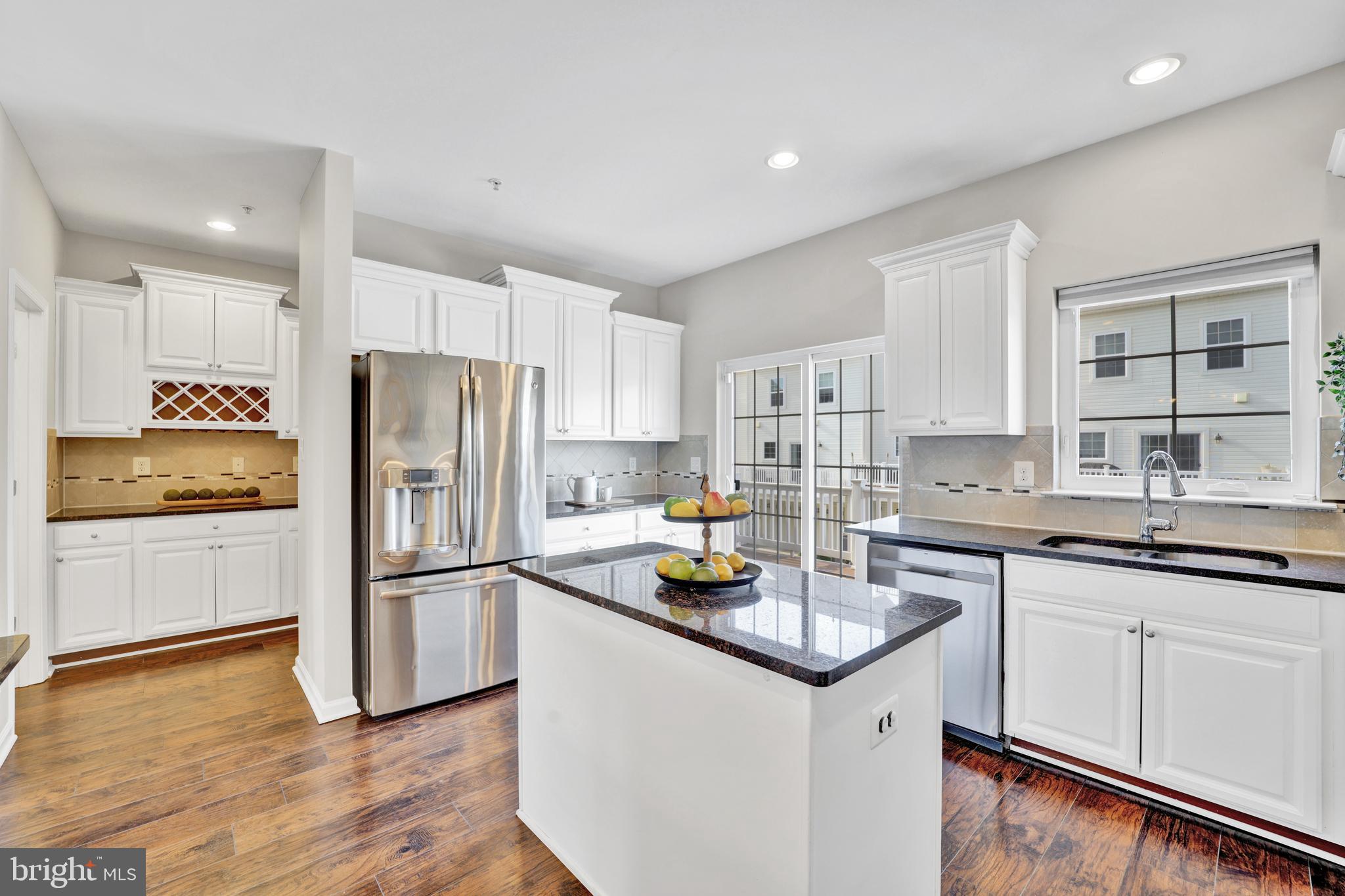 OXFORD SQUARE - Residential