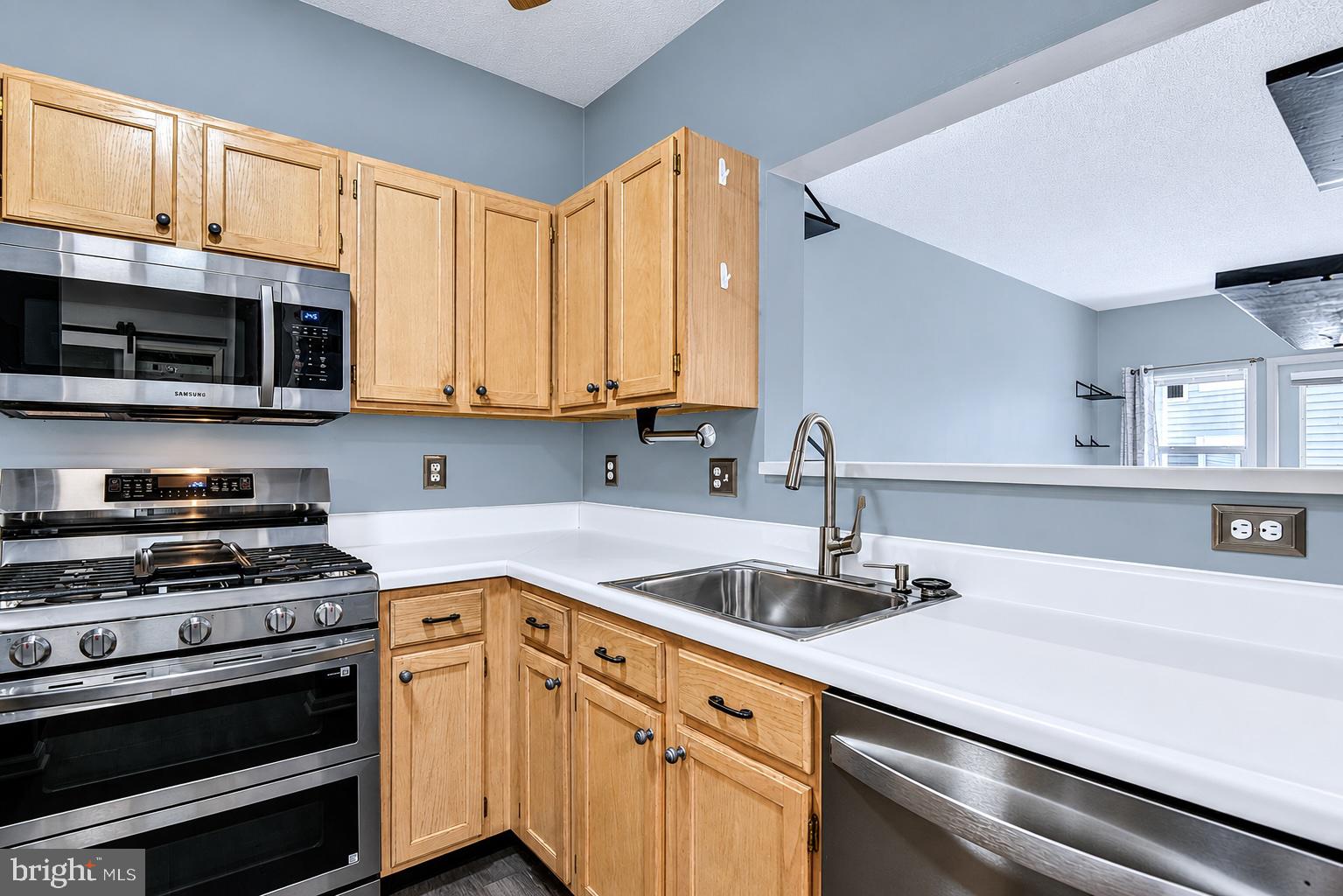 SANDERLING CONDO - Residential