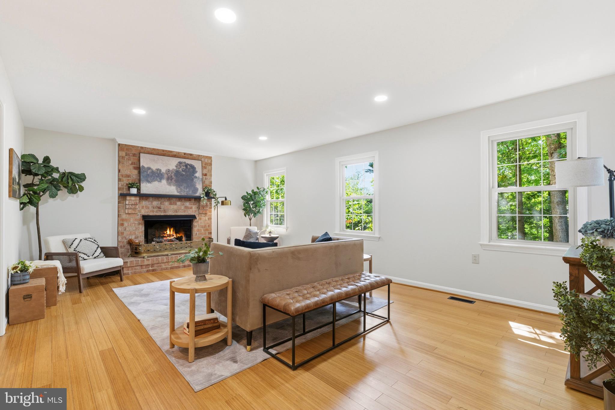 KENWOOD OAKS - Residential