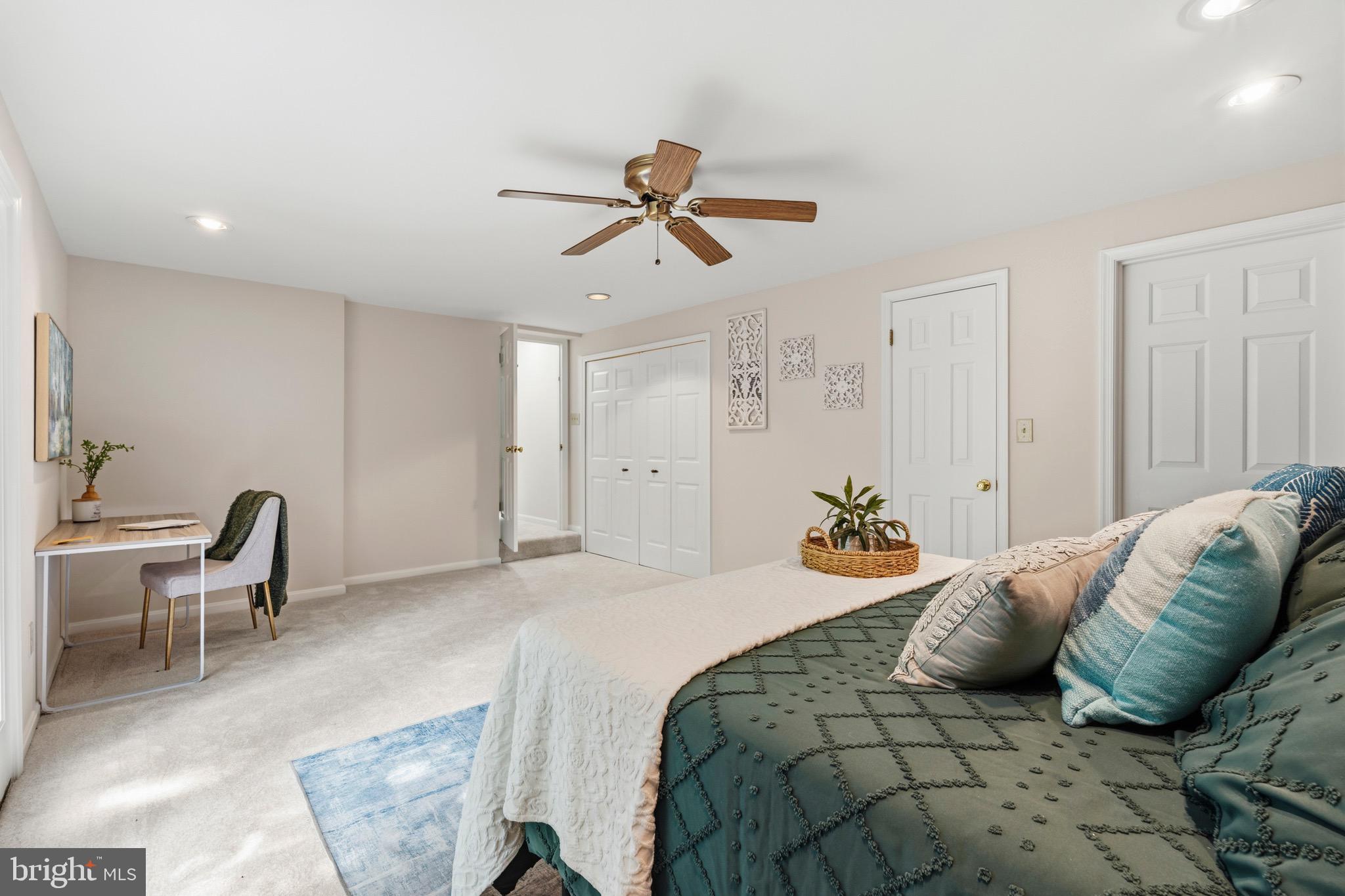 KENWOOD OAKS - Residential