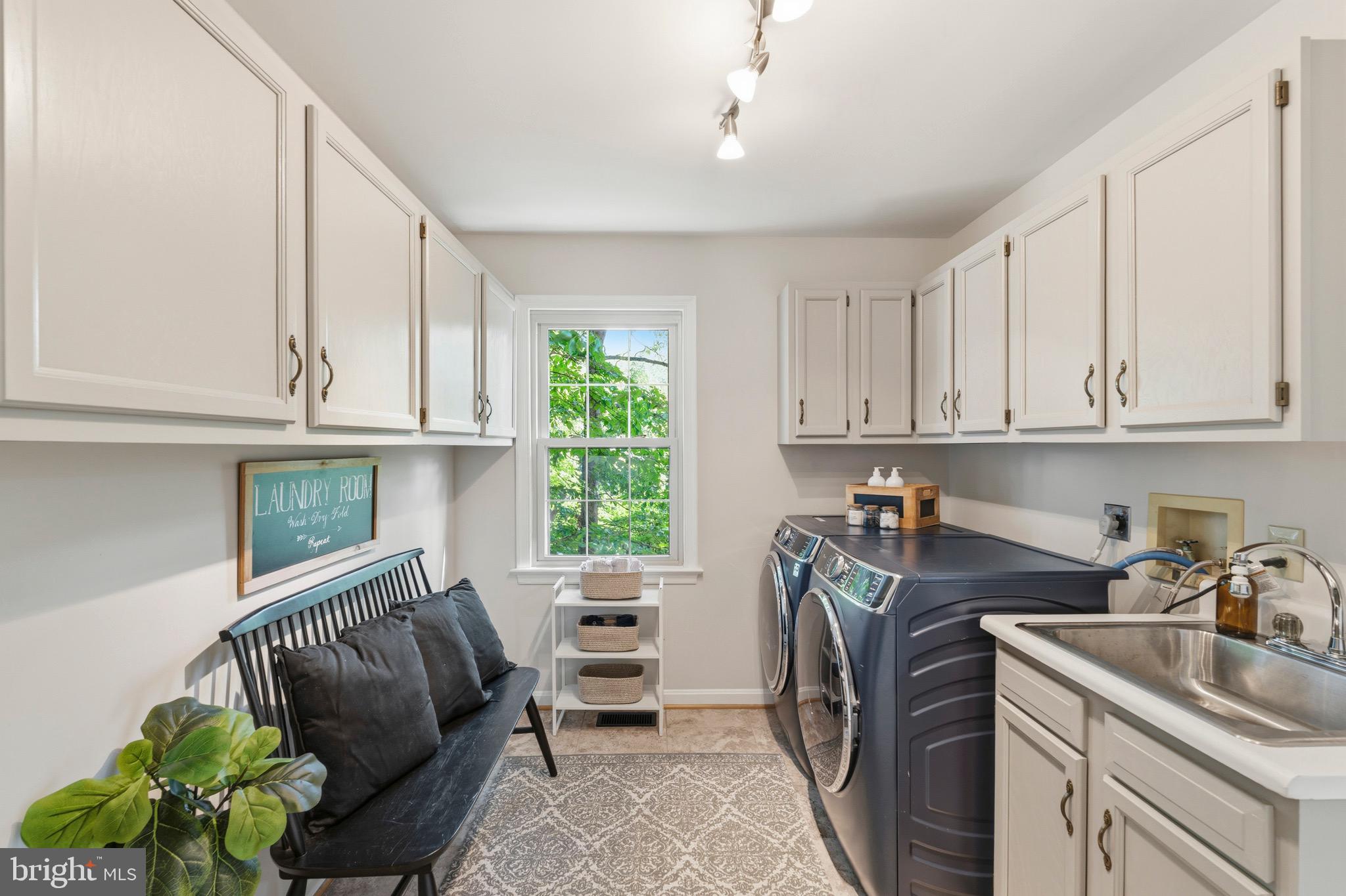 KENWOOD OAKS - Residential