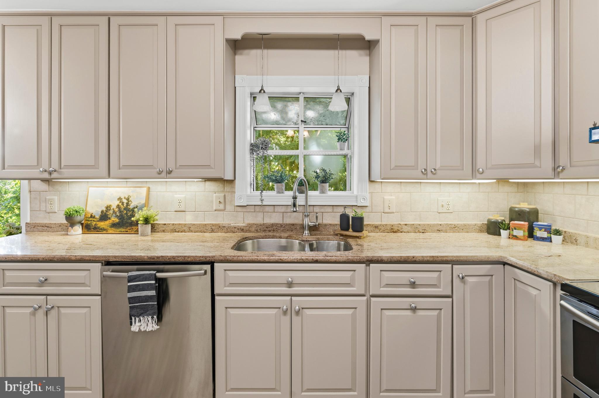 KENWOOD OAKS - Residential