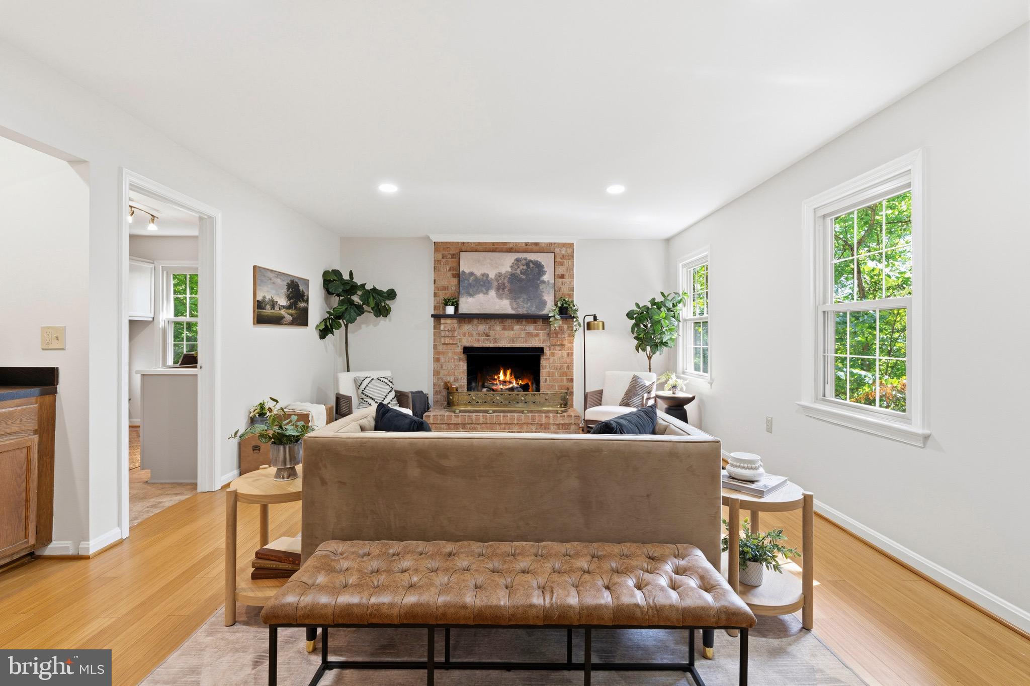 KENWOOD OAKS - Residential