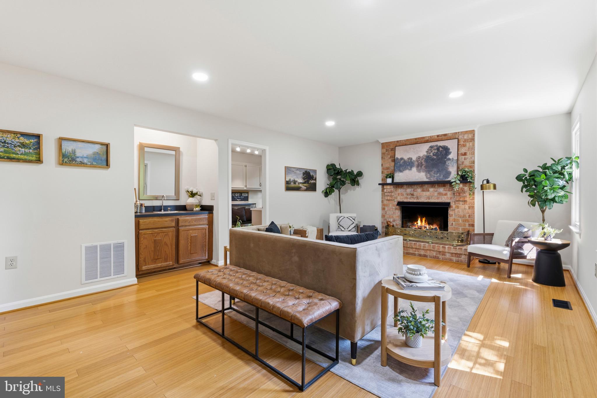 KENWOOD OAKS - Residential