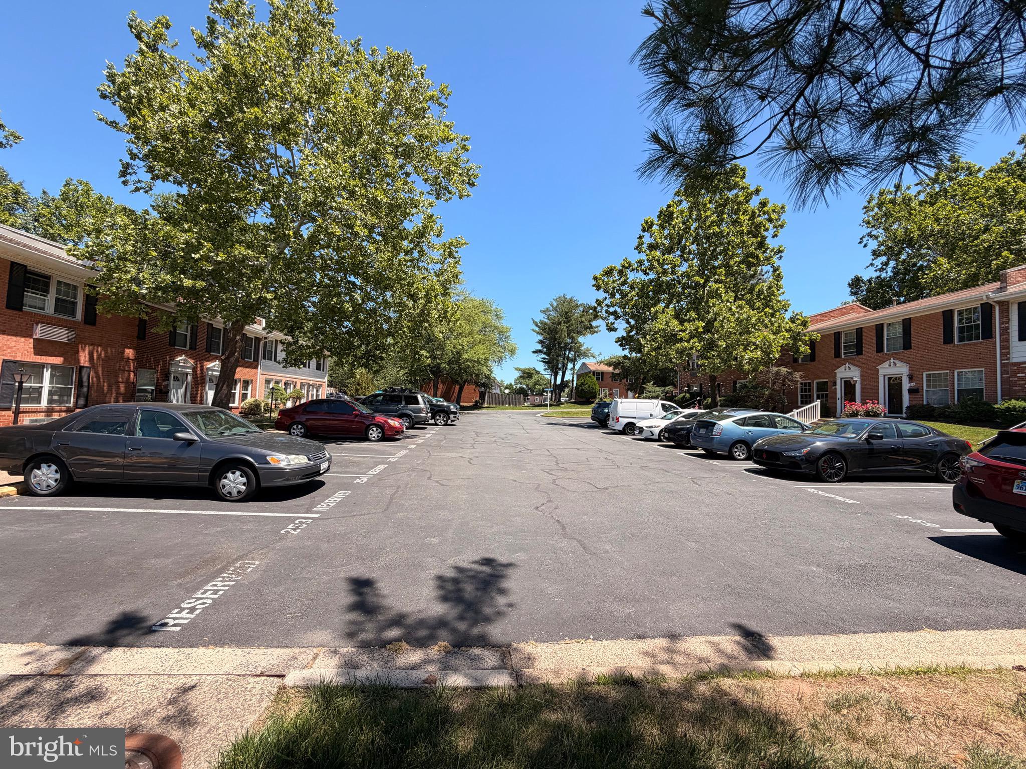 PEMBROOKE - Residential