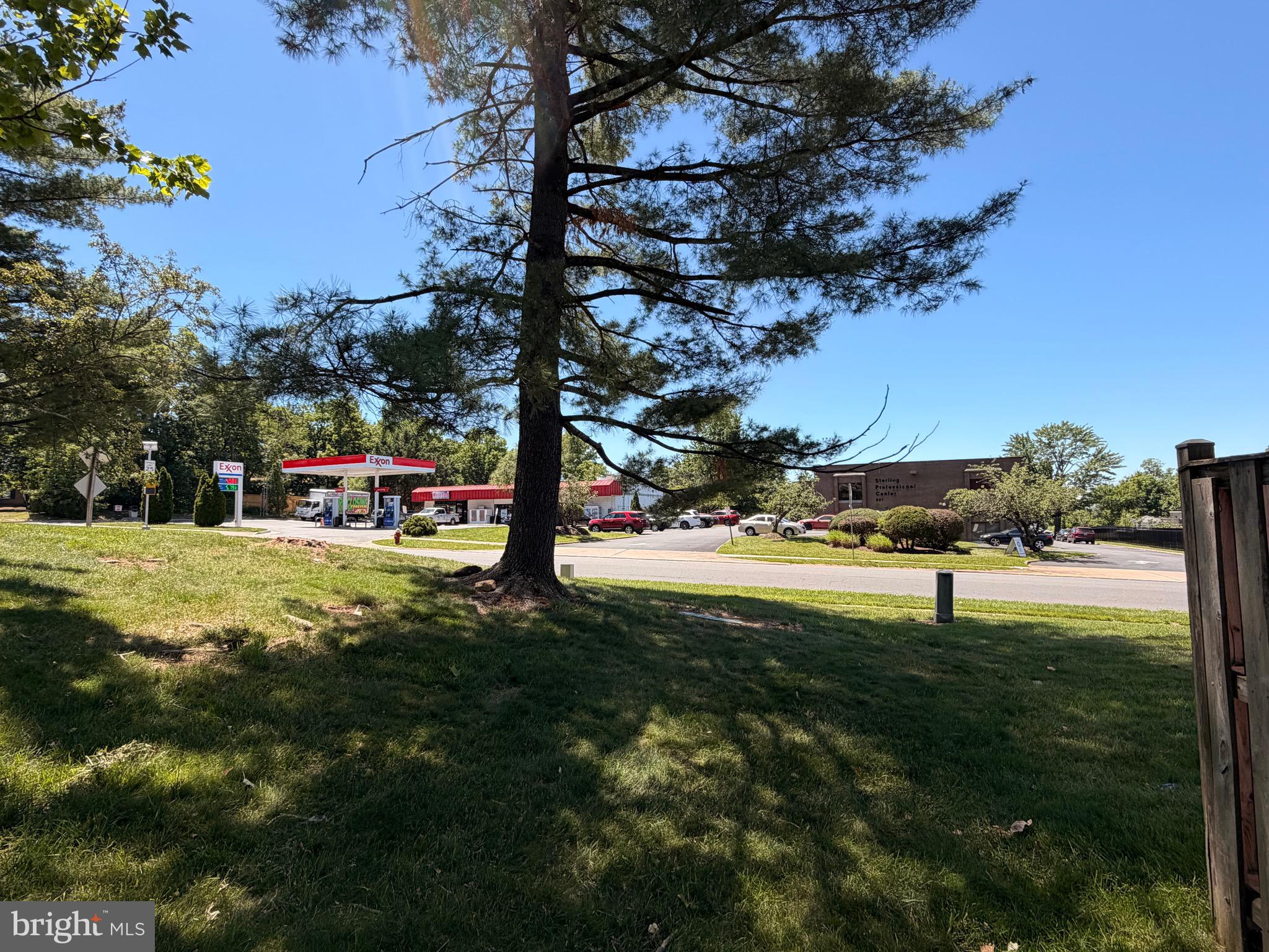 PEMBROOKE - Residential