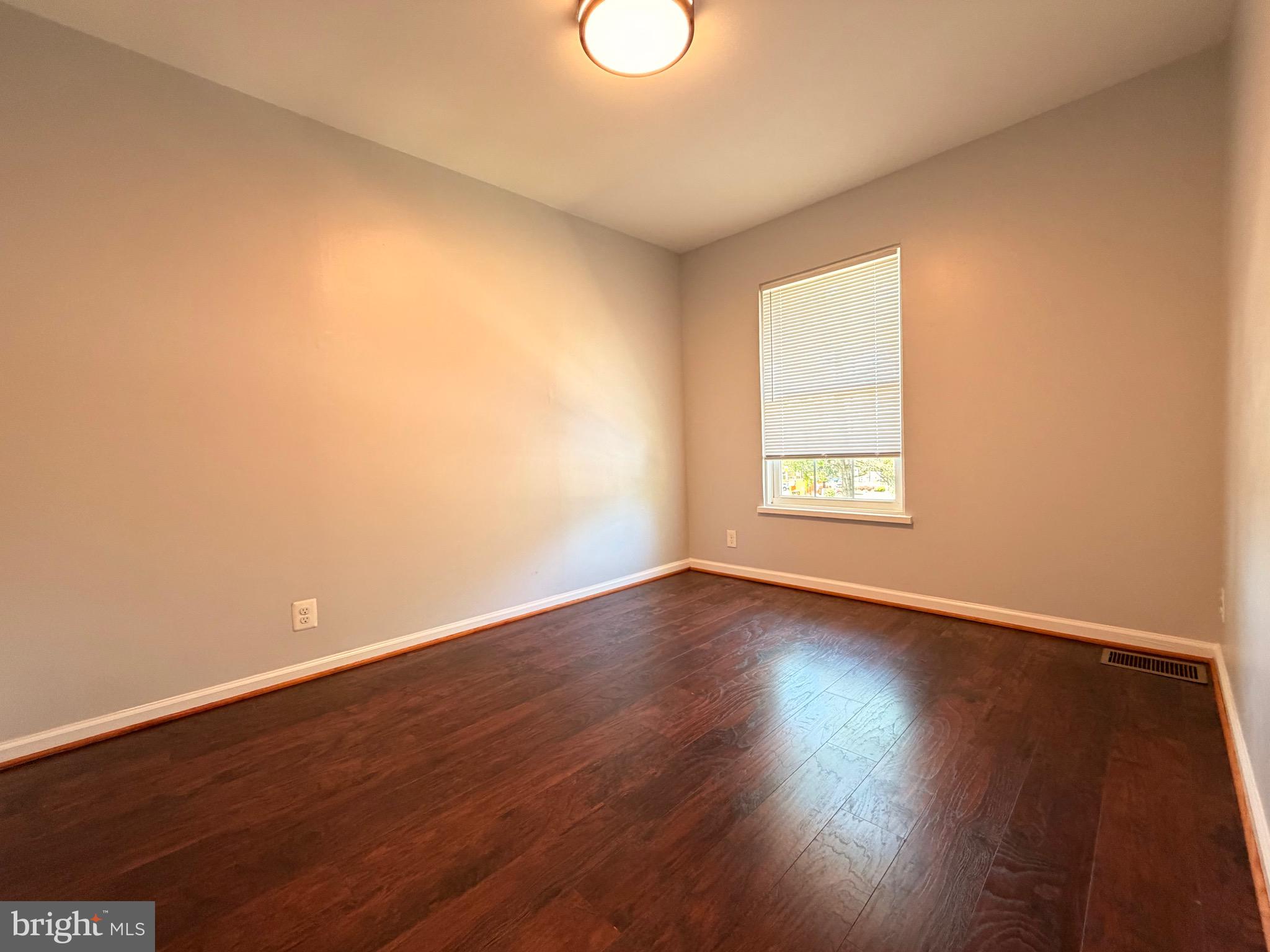 PEMBROOKE - Residential