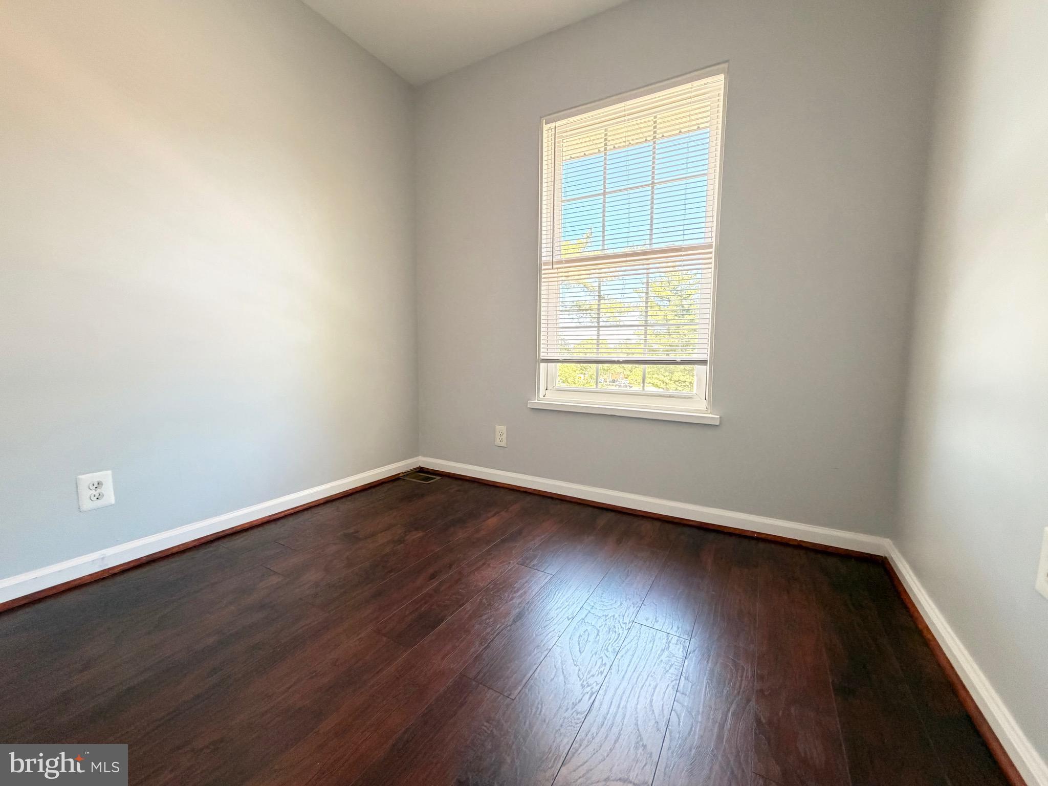 PEMBROOKE - Residential
