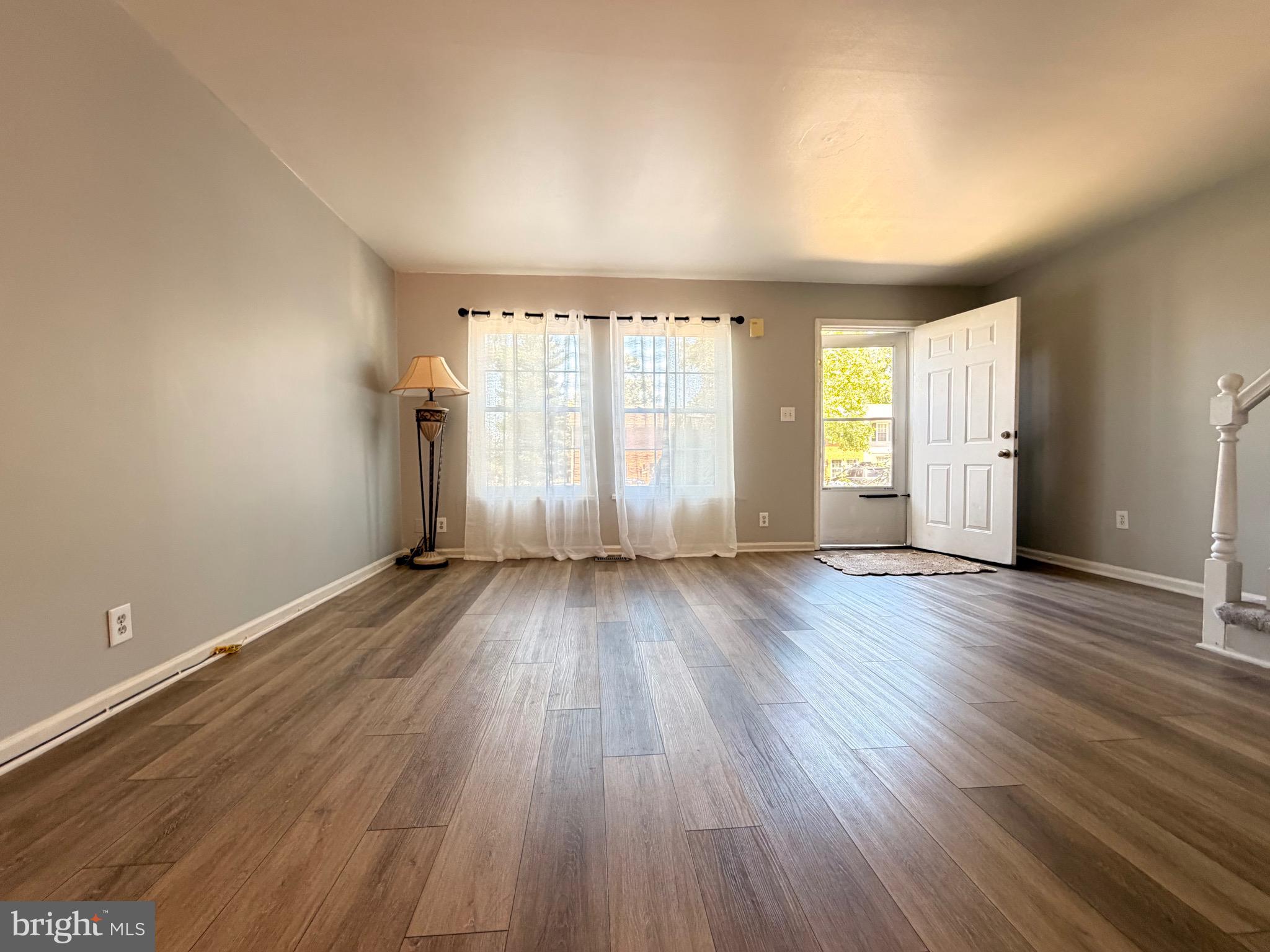 PEMBROOKE - Residential