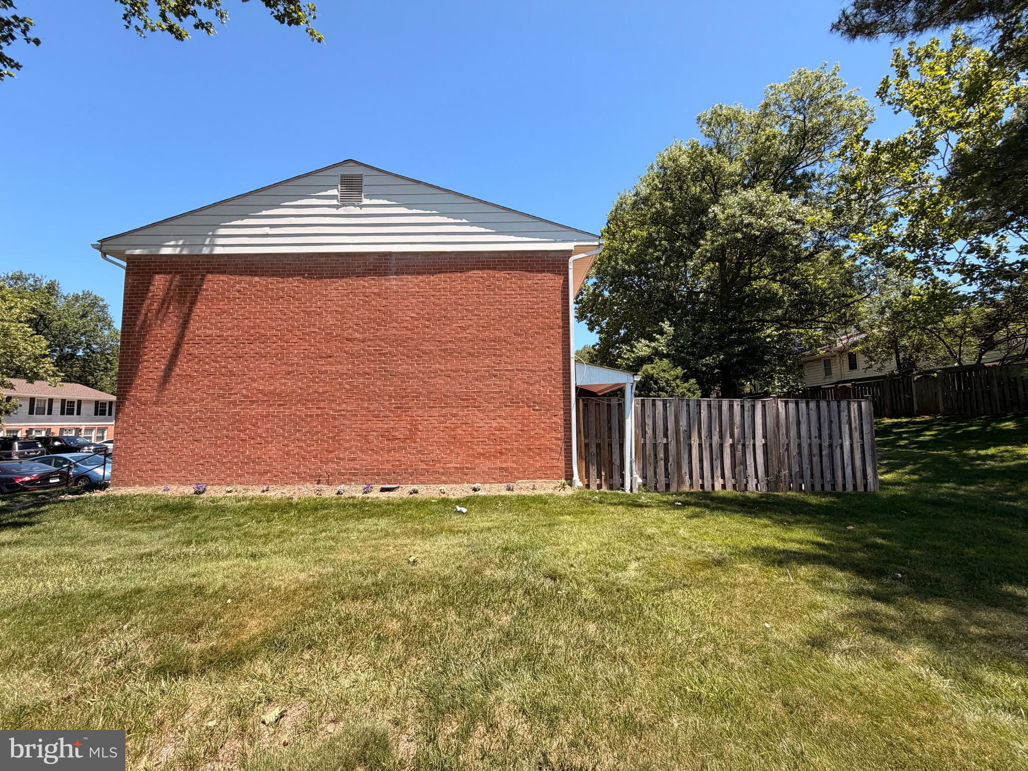 PEMBROOKE - Residential