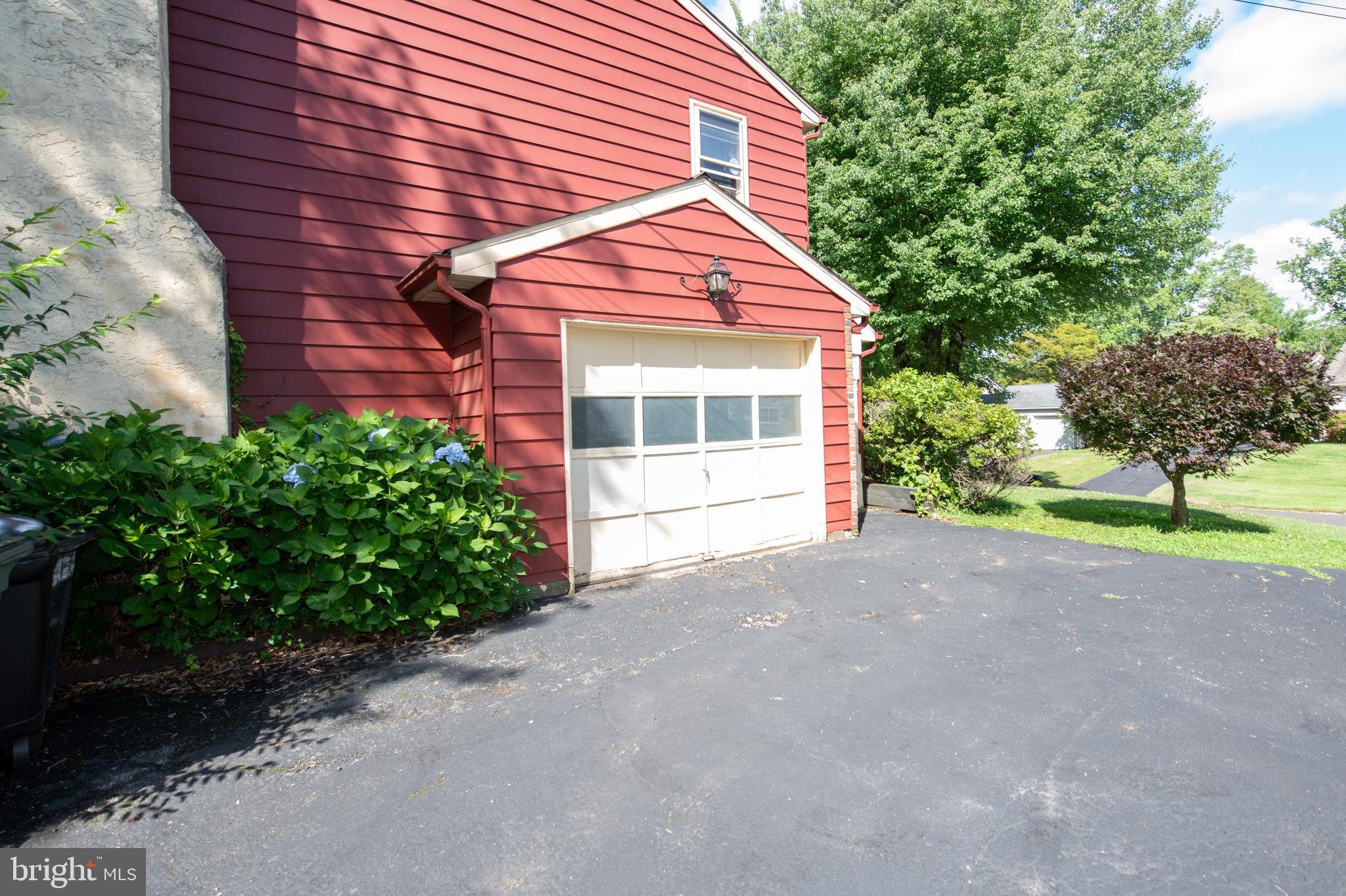 NESHAMINY WOODS - Residential