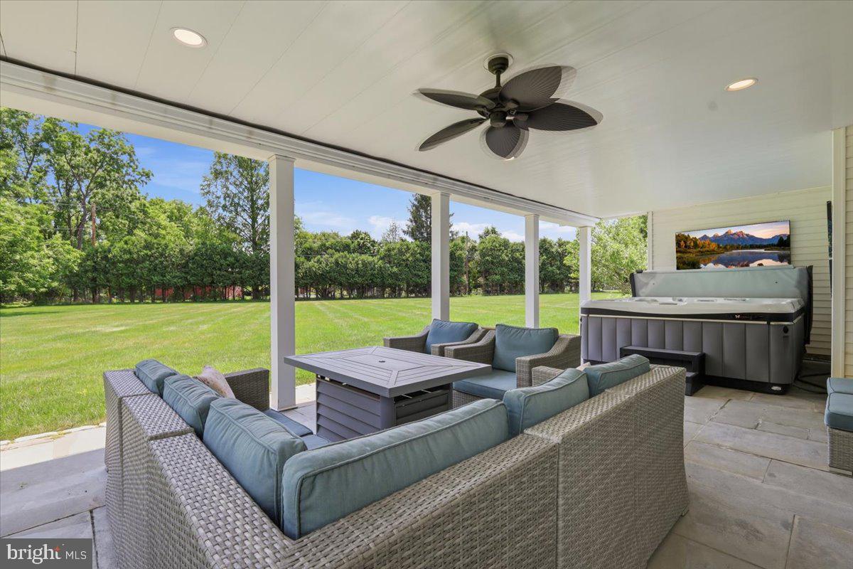 EAGLE GLENN - Residential