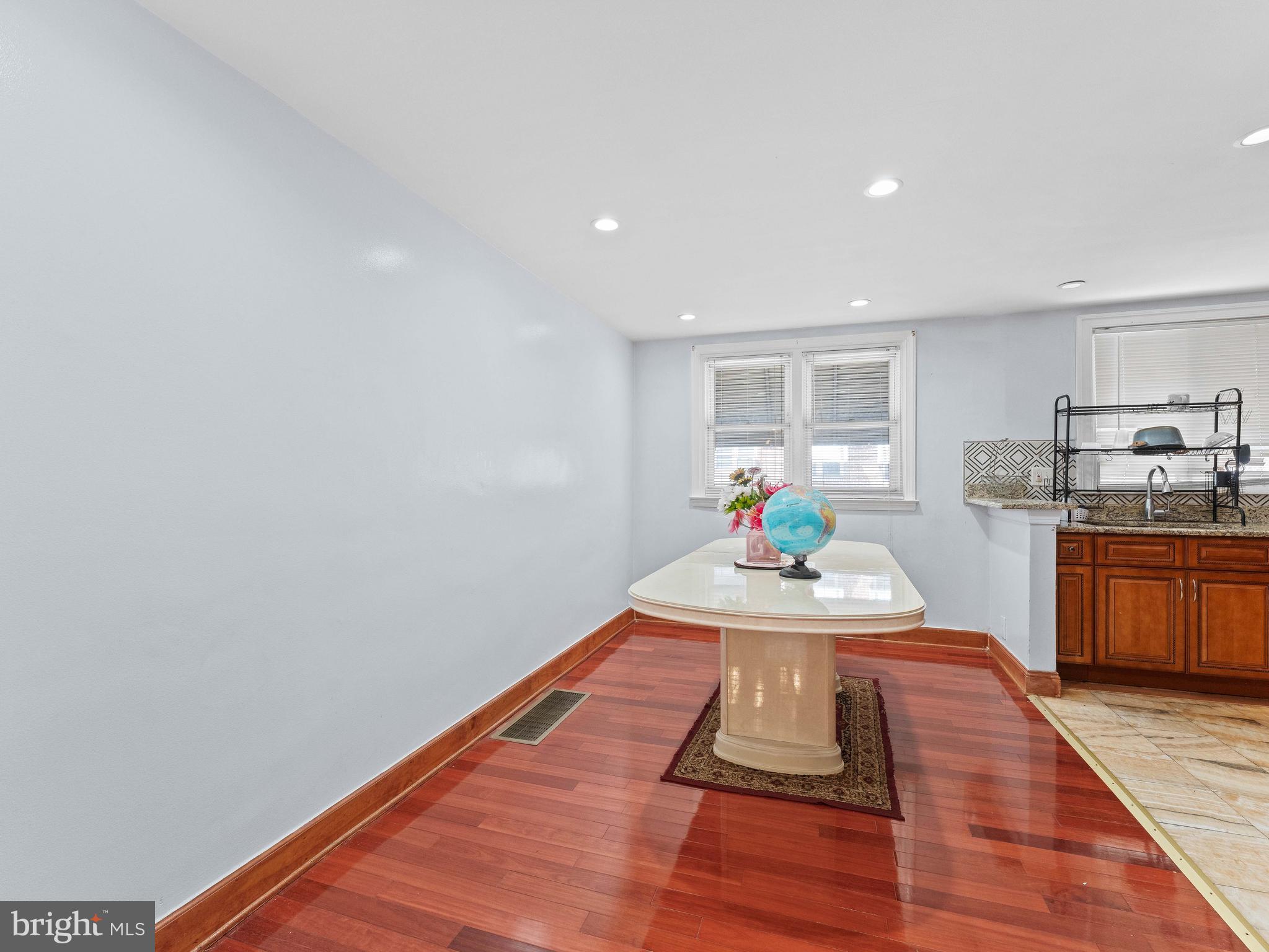 OLNEY - Residential