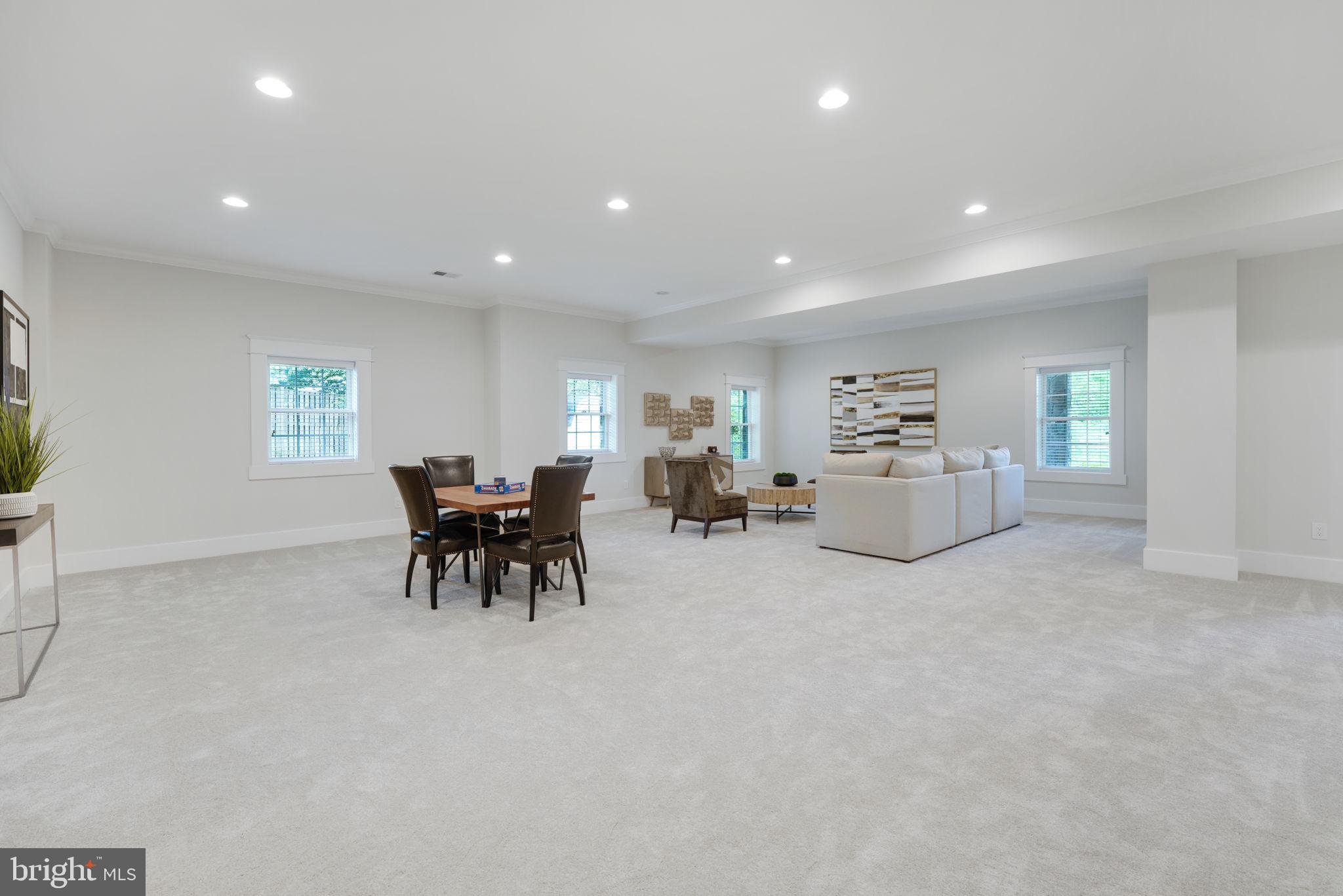 CRESCENT HILLS - Residential