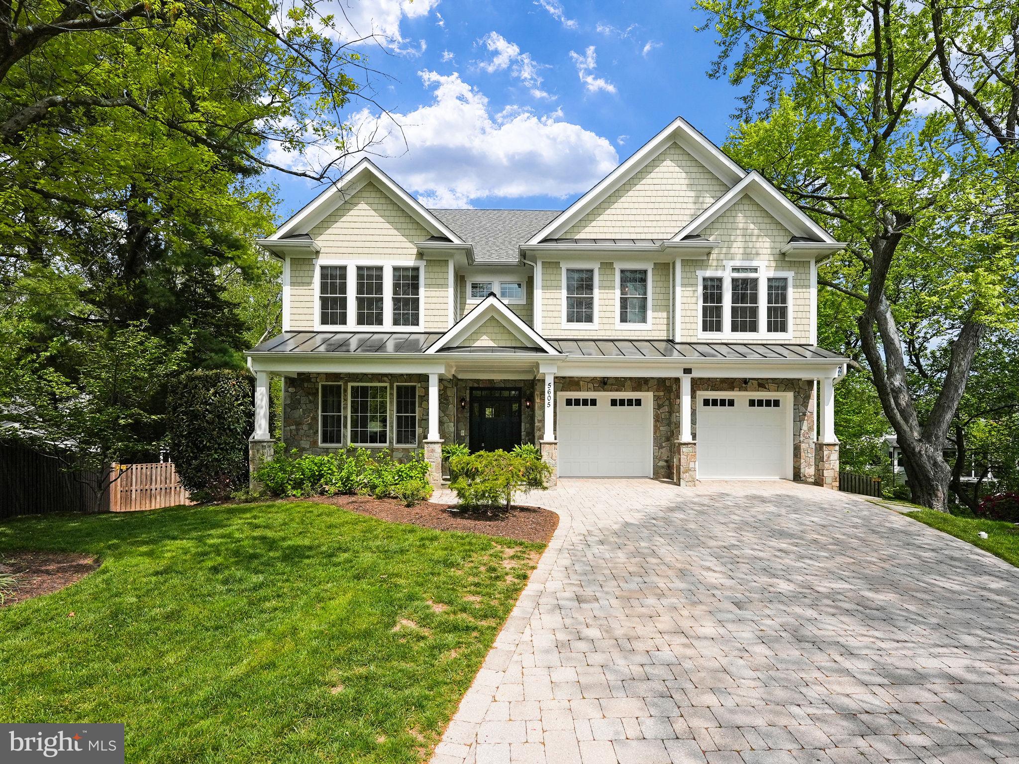 CRESCENT HILLS - Residential