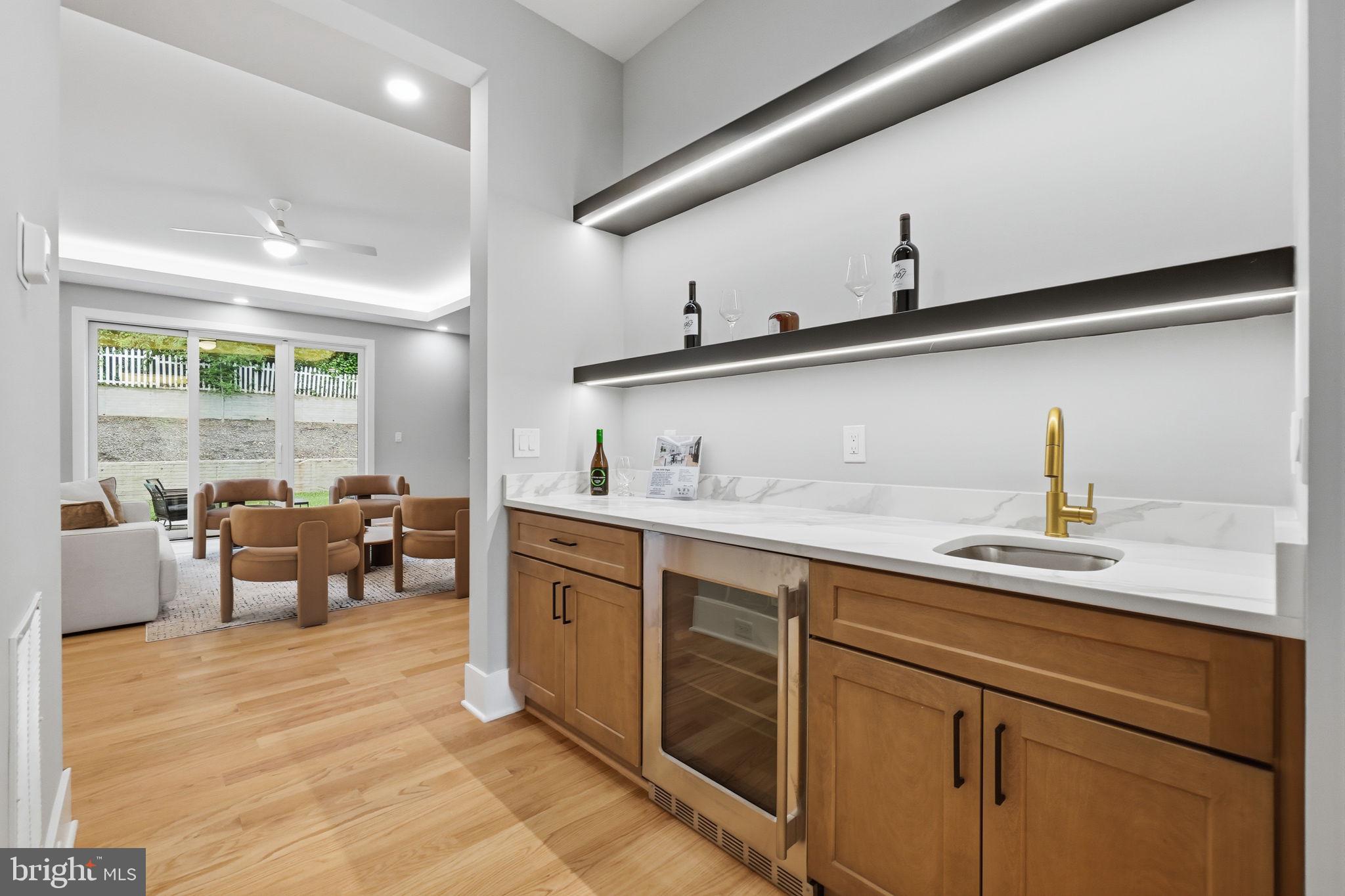 PIMMIT VIEW - Residential