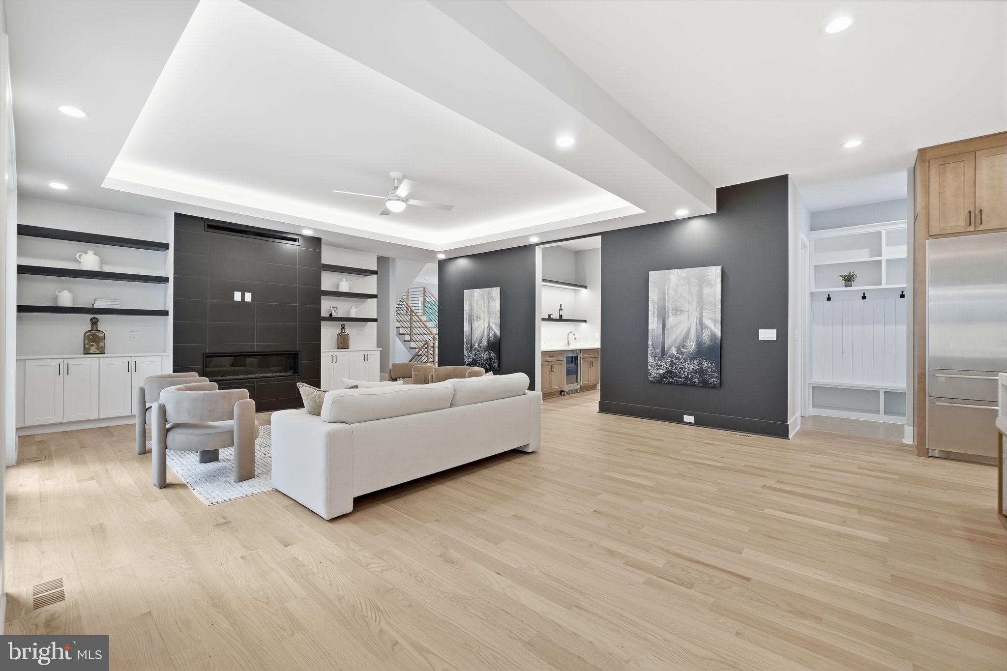 PIMMIT VIEW - Residential