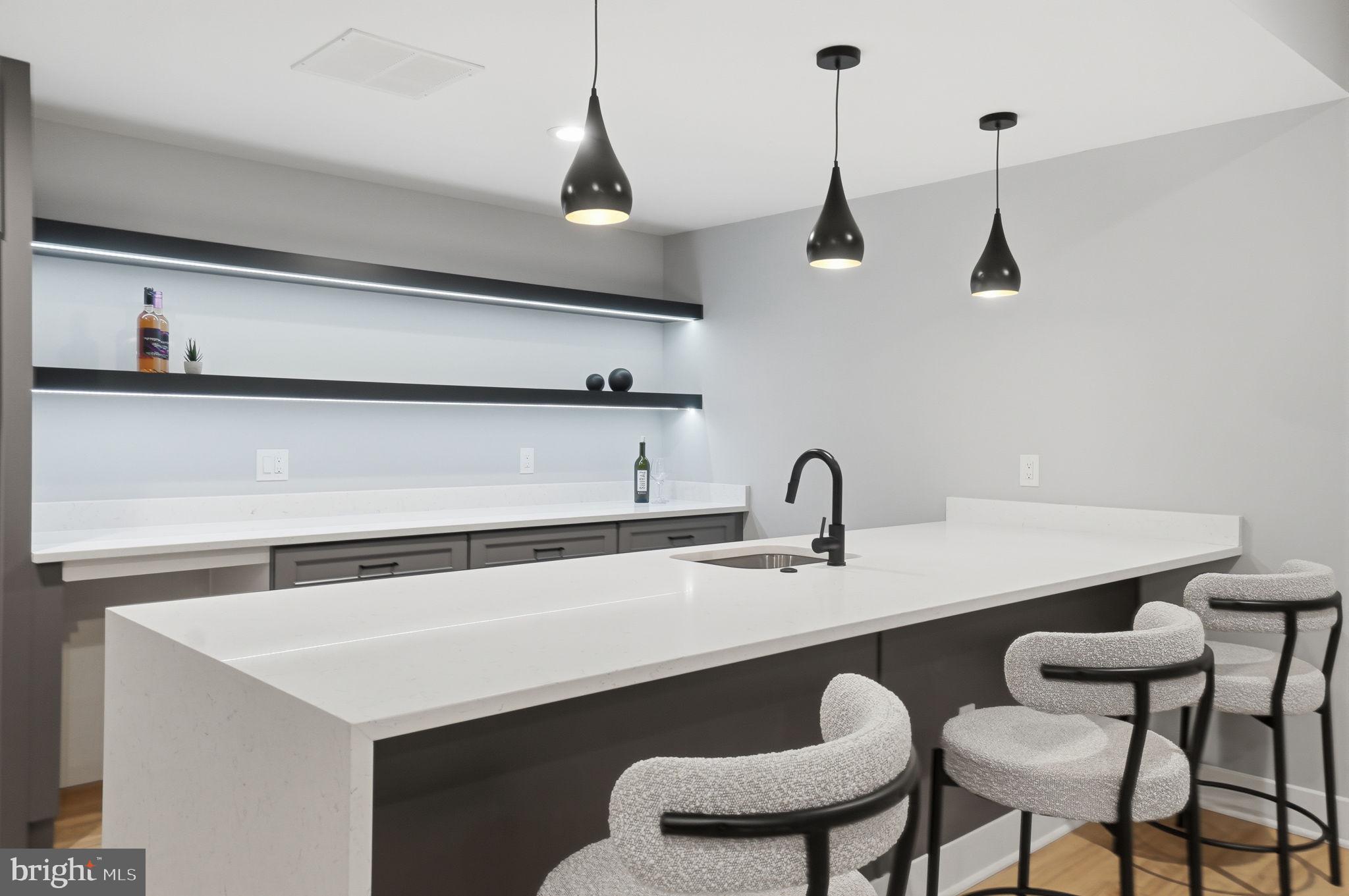 PIMMIT VIEW - Residential