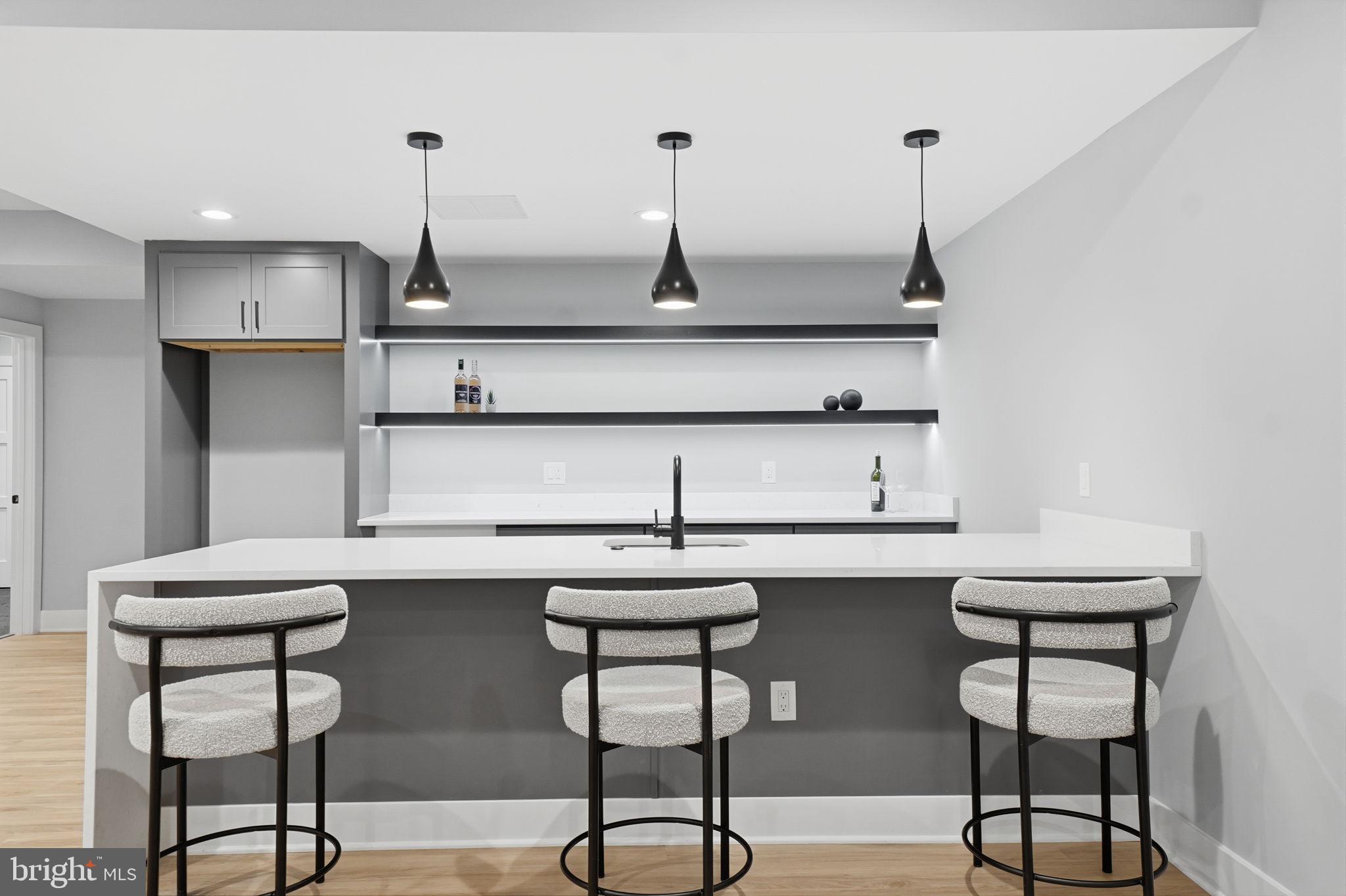 PIMMIT VIEW - Residential