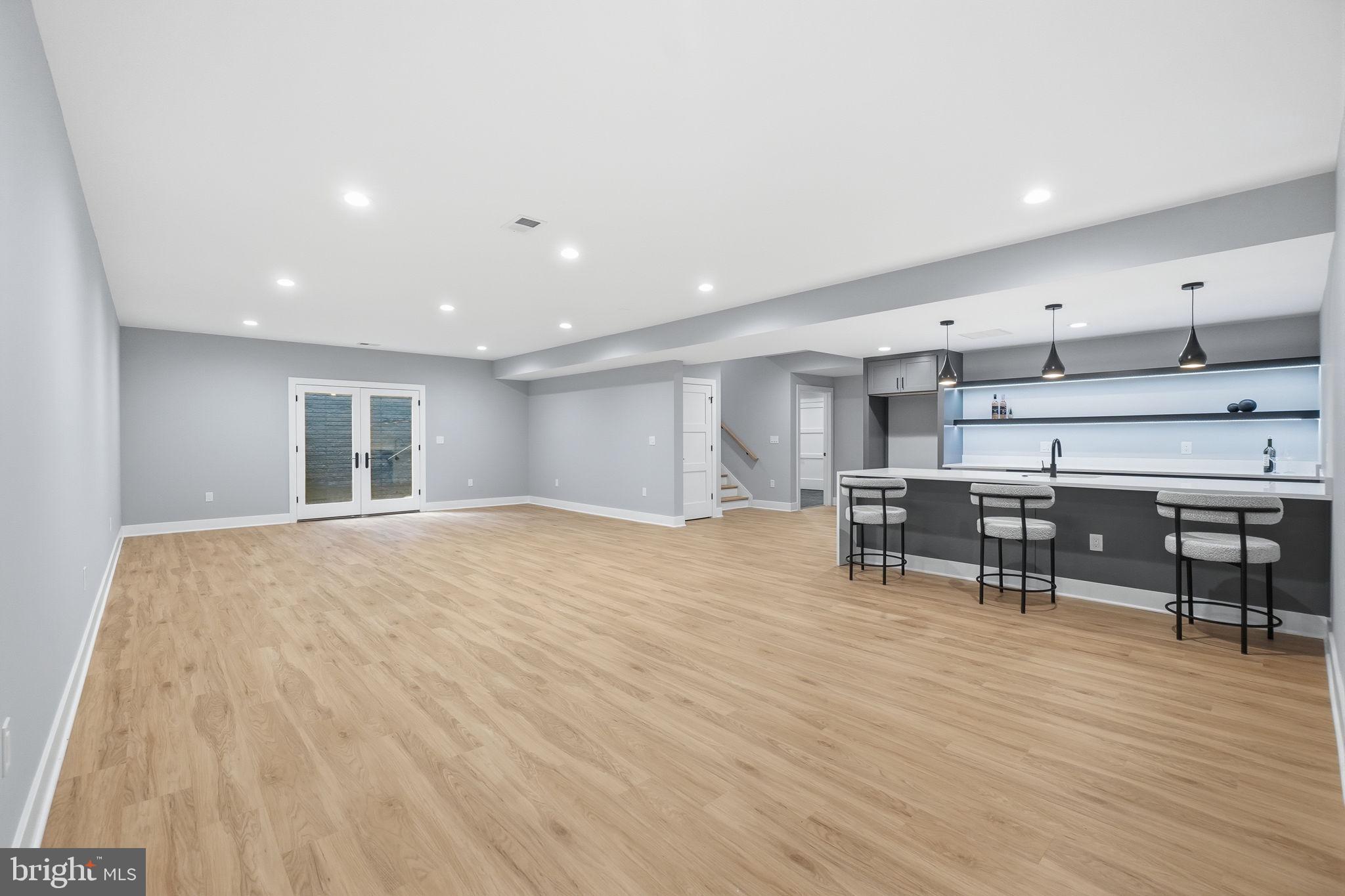 PIMMIT VIEW - Residential
