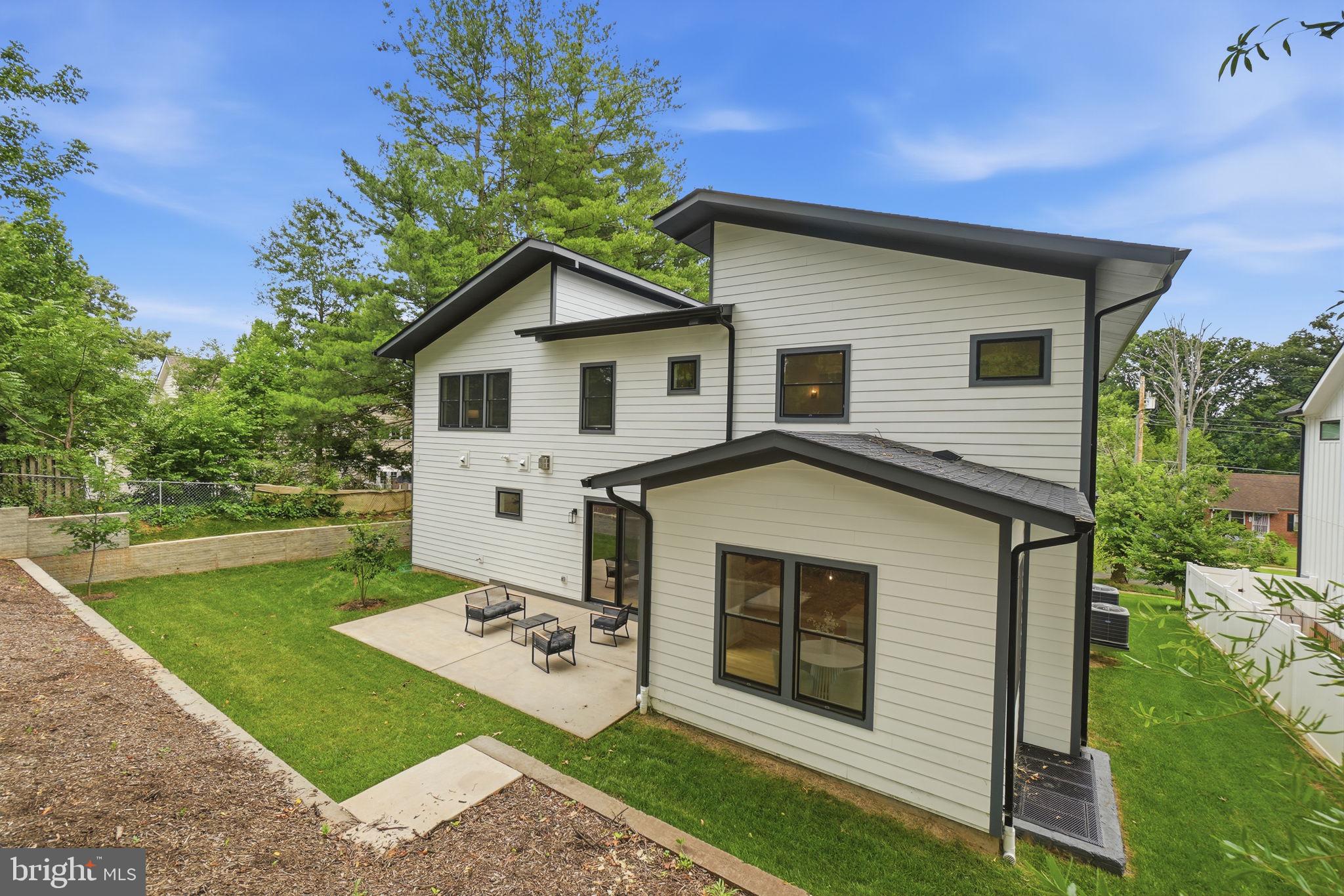 PIMMIT VIEW - Residential
