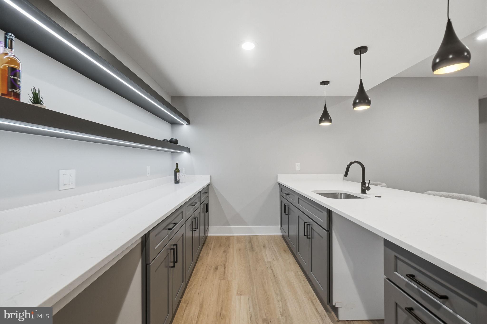 PIMMIT VIEW - Residential