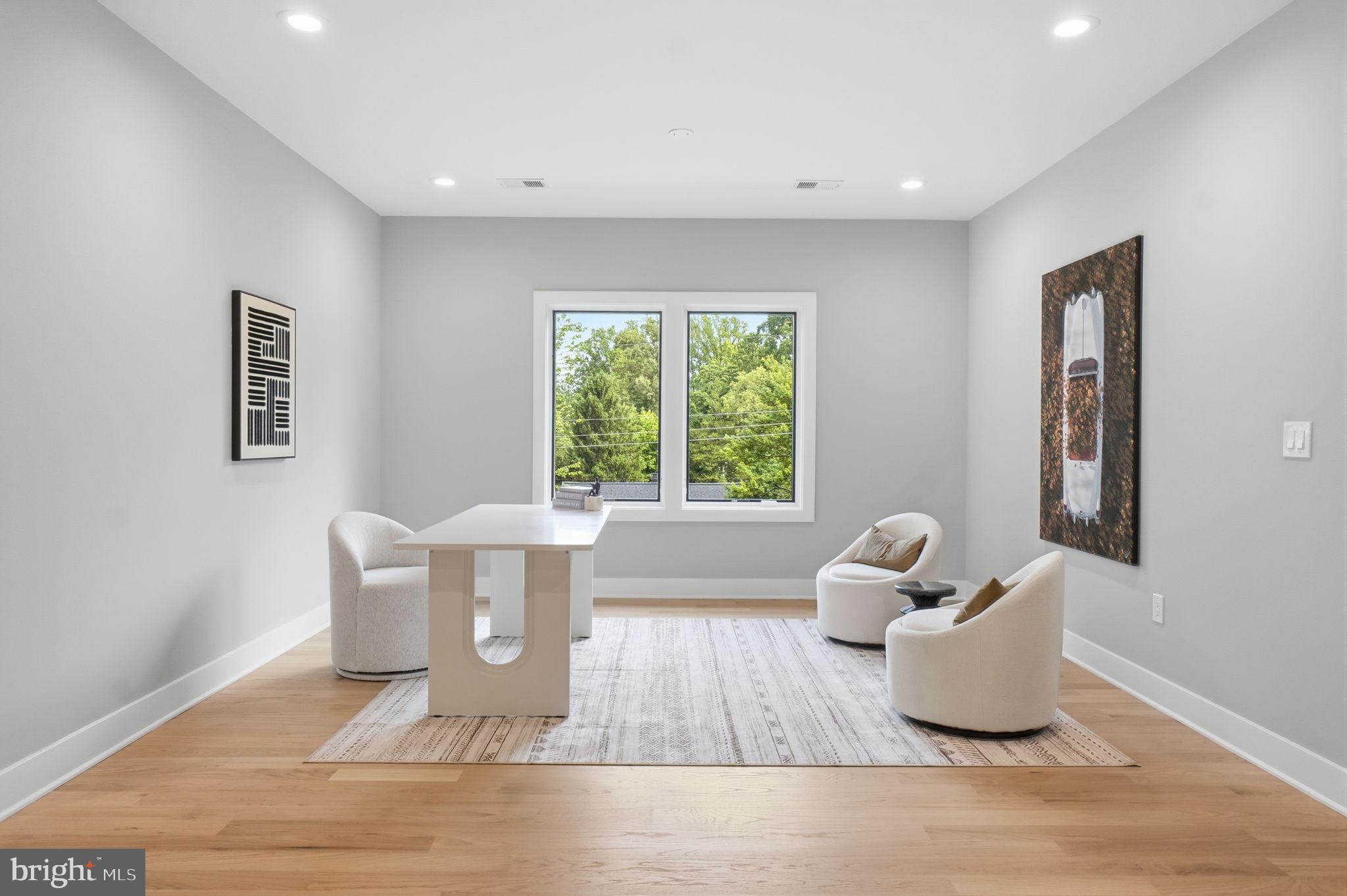 PIMMIT VIEW - Residential