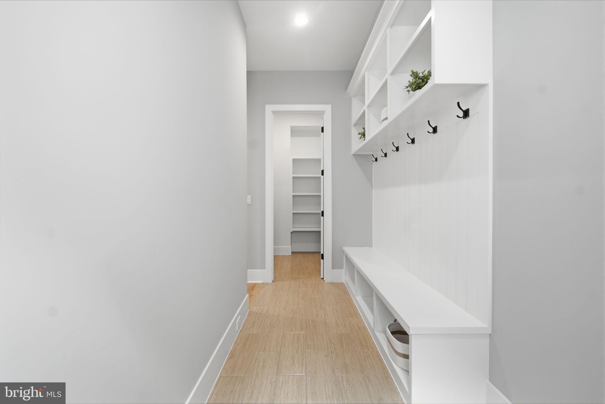 PIMMIT VIEW - Residential
