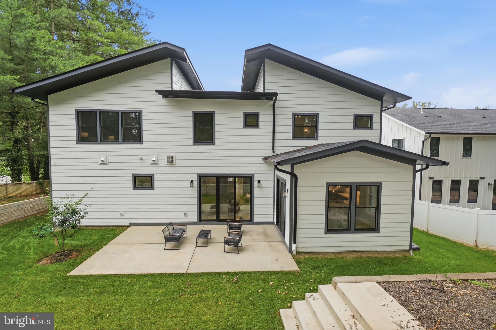 PIMMIT VIEW - Residential