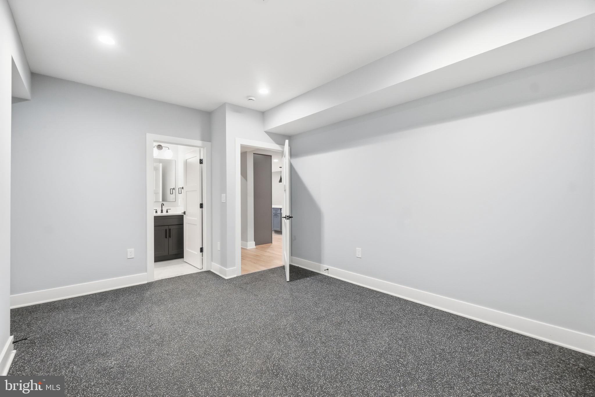 PIMMIT VIEW - Residential