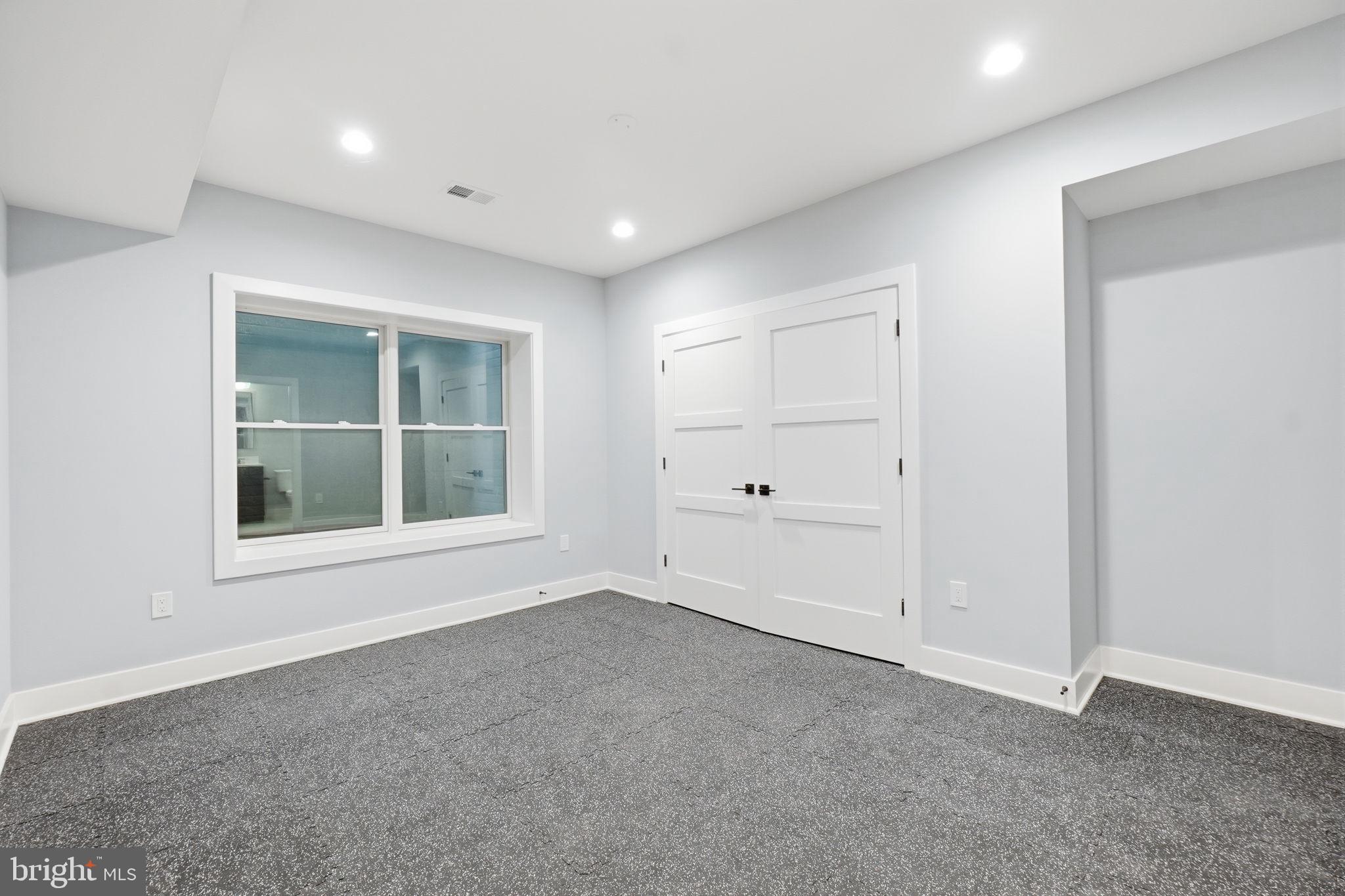 PIMMIT VIEW - Residential