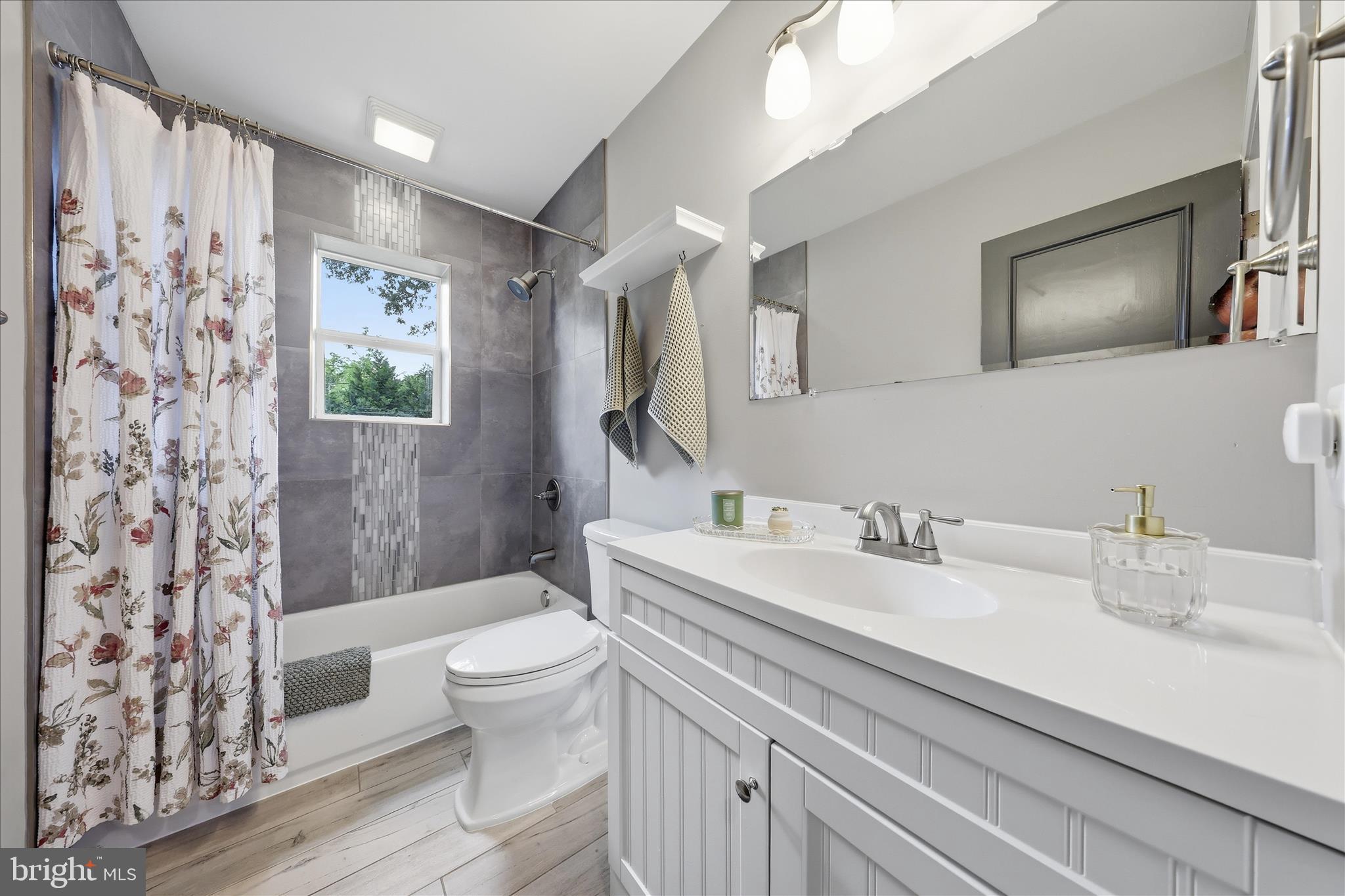 ROSEDALE - Residential