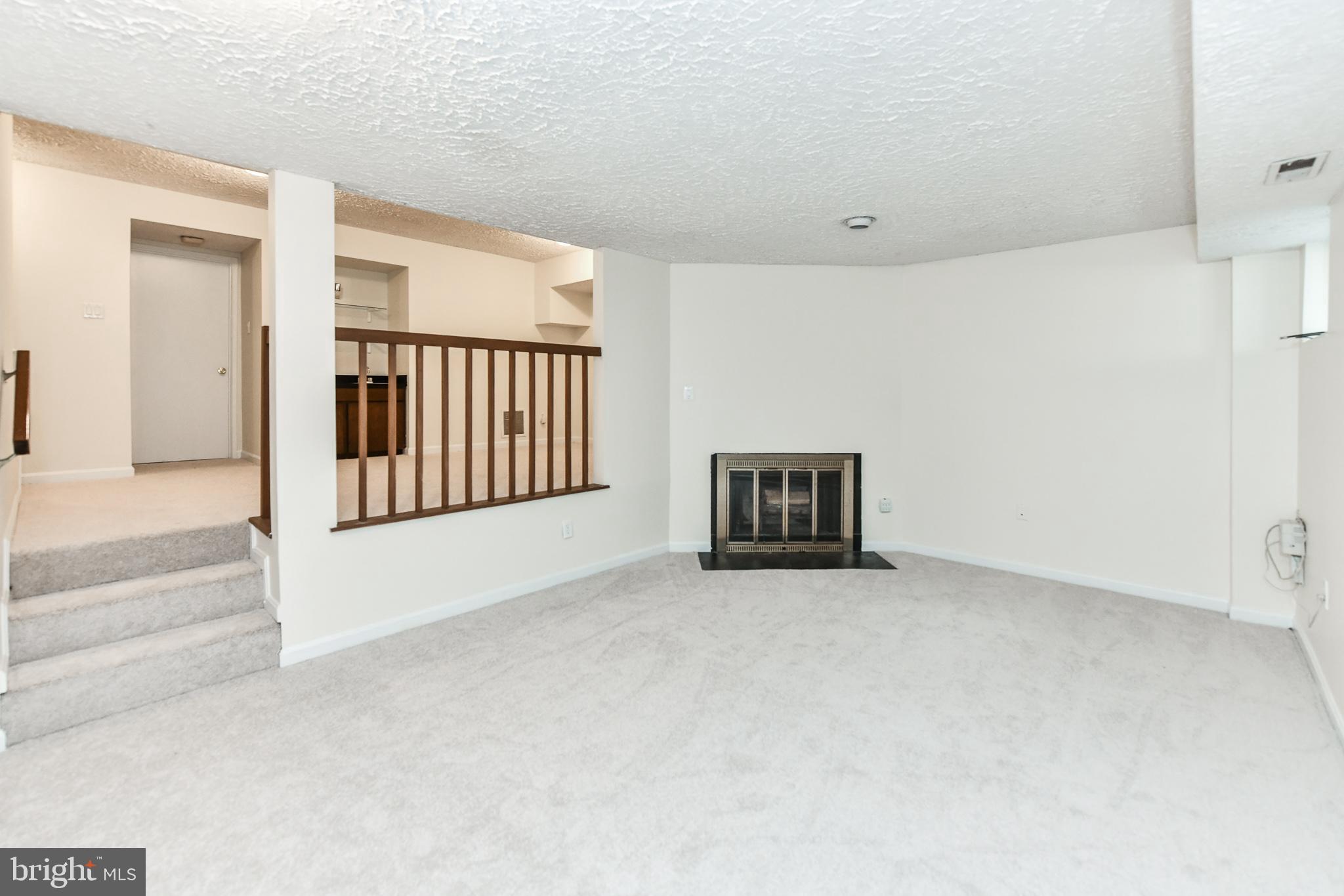 CHERRYWOOD SQUARE - Residential Lease