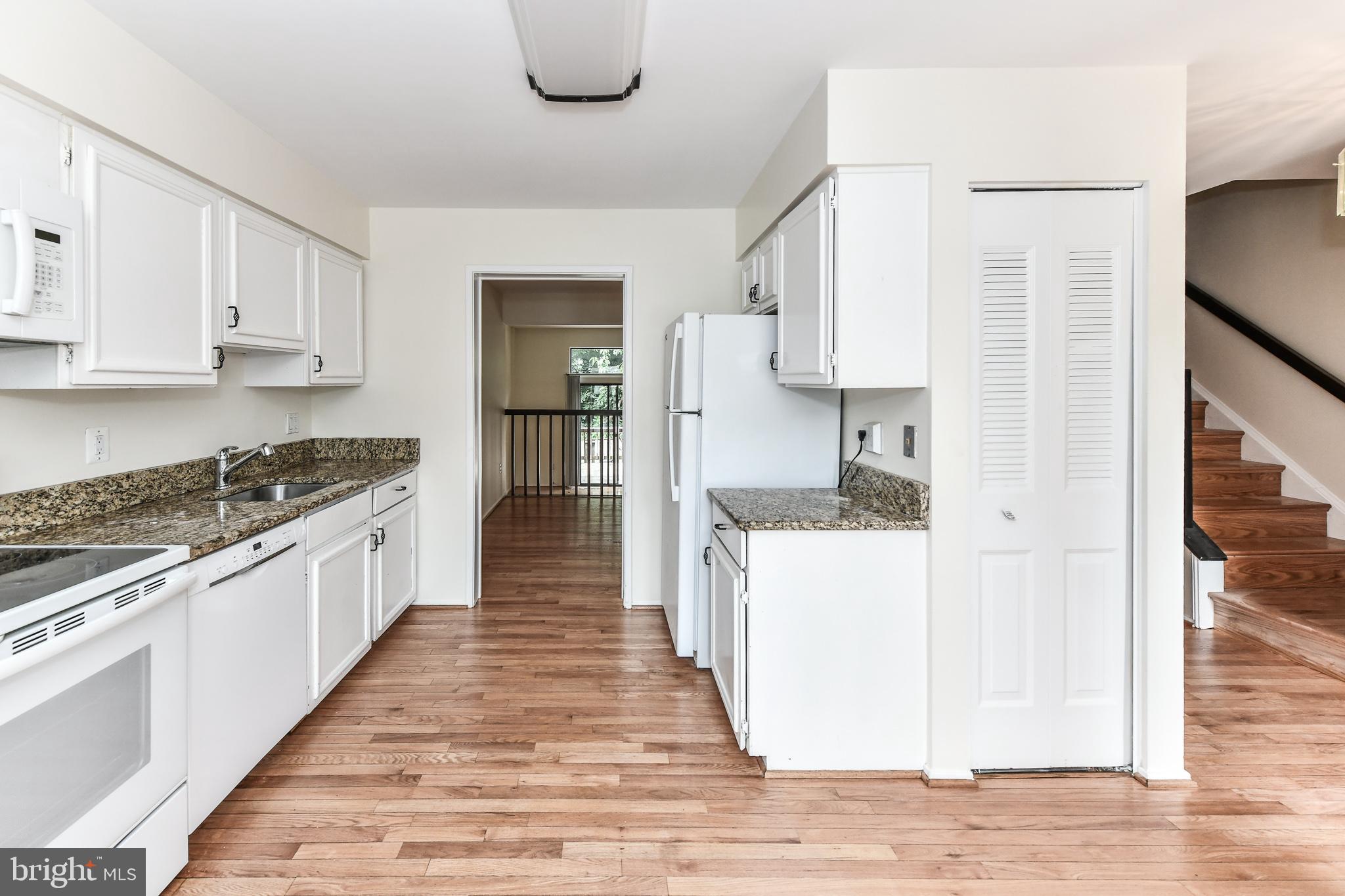 CHERRYWOOD SQUARE - Residential Lease