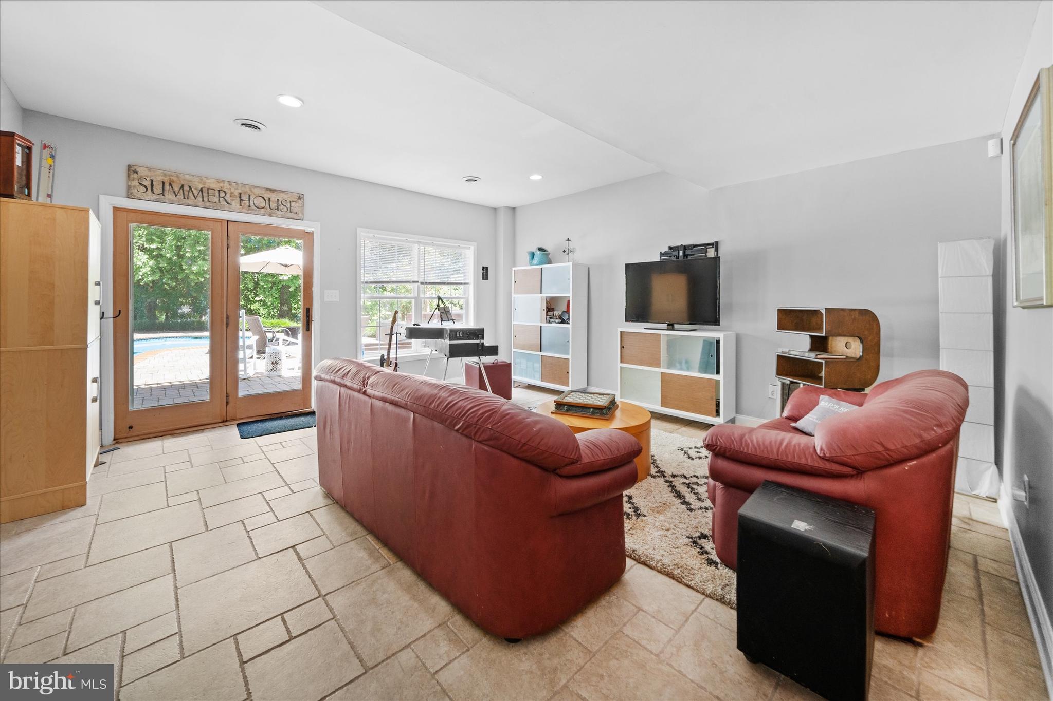 HILLS OF SULLIVAN - Residential