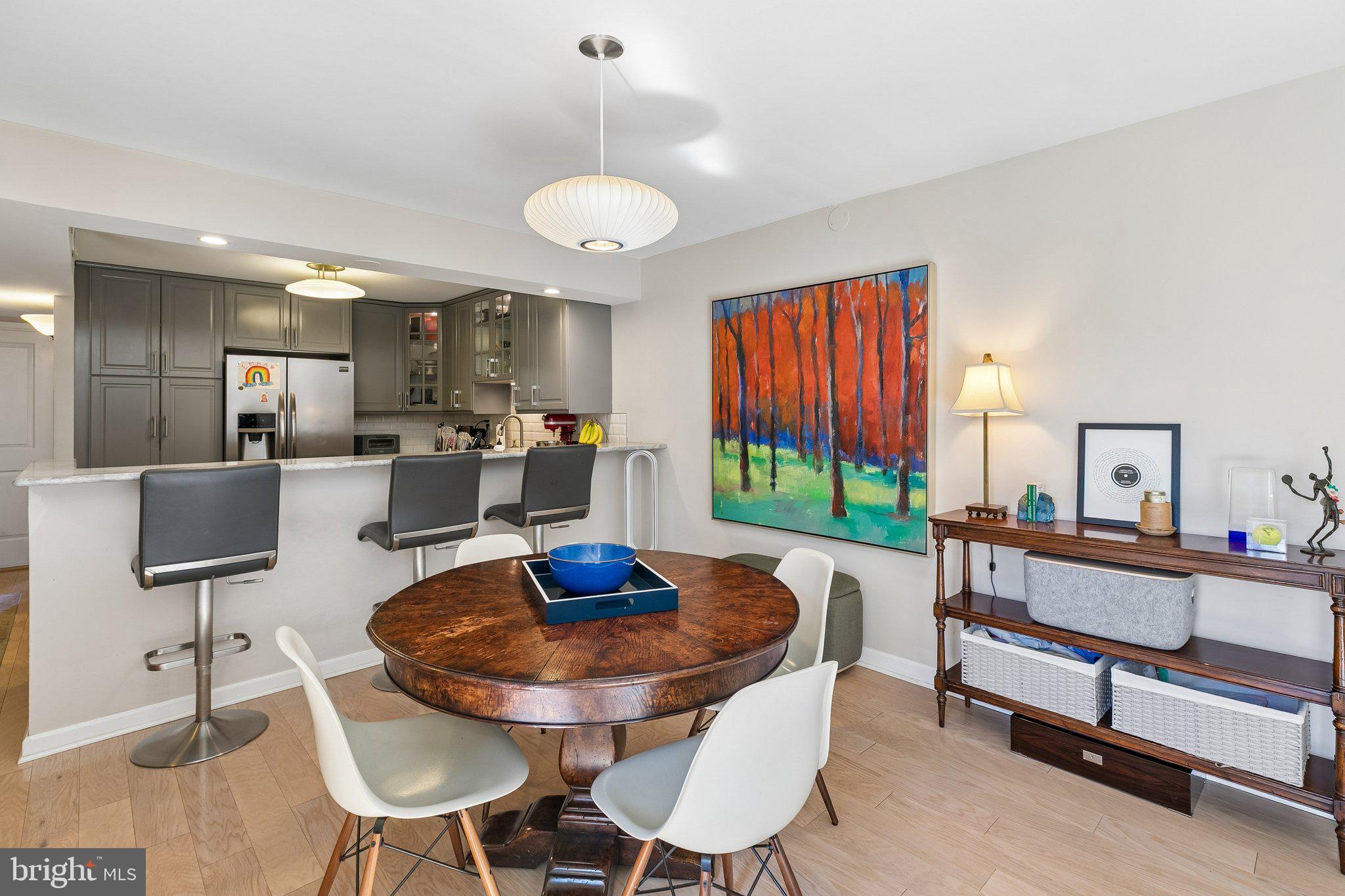SOCIETY HILL - Residential