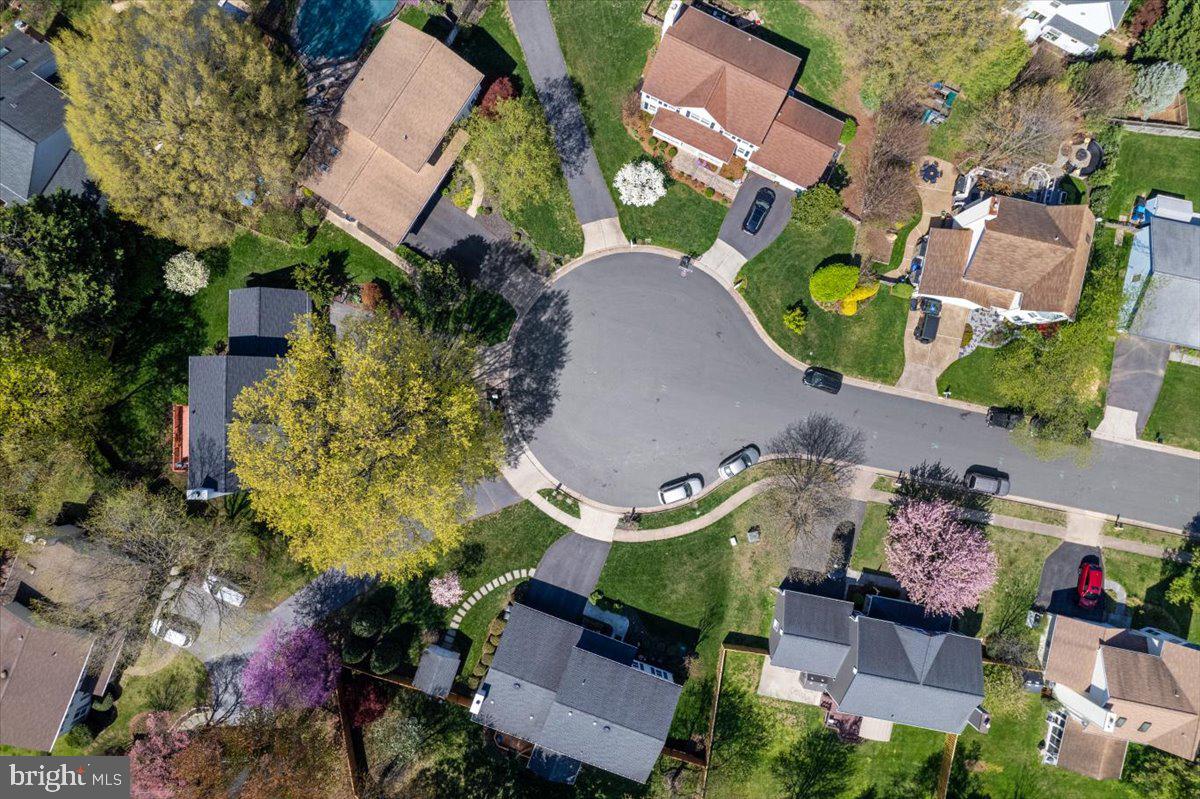 CRESTBROOK - Residential