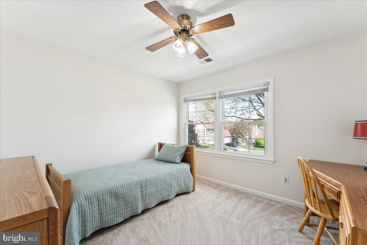 CRESTBROOK - Residential