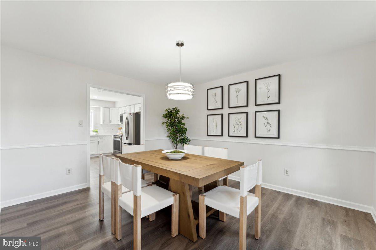 CRESTBROOK - Residential