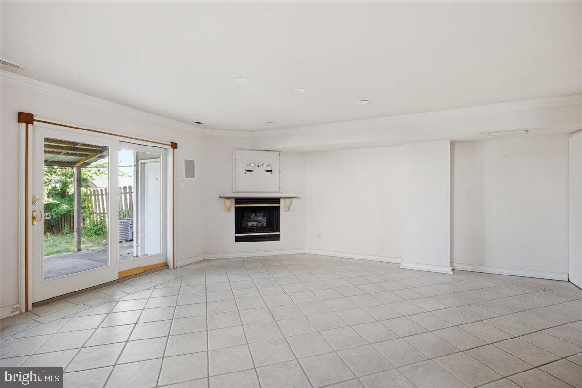 CAMELOT ESTATES - Residential