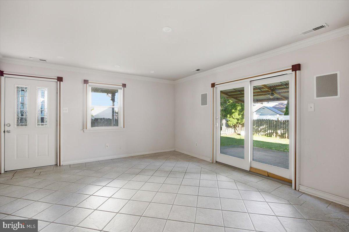 CAMELOT ESTATES - Residential