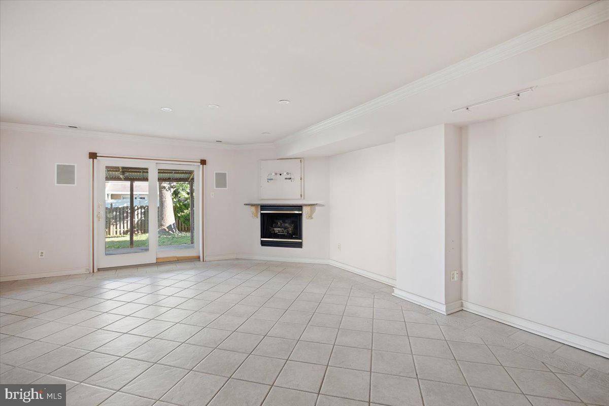 CAMELOT ESTATES - Residential