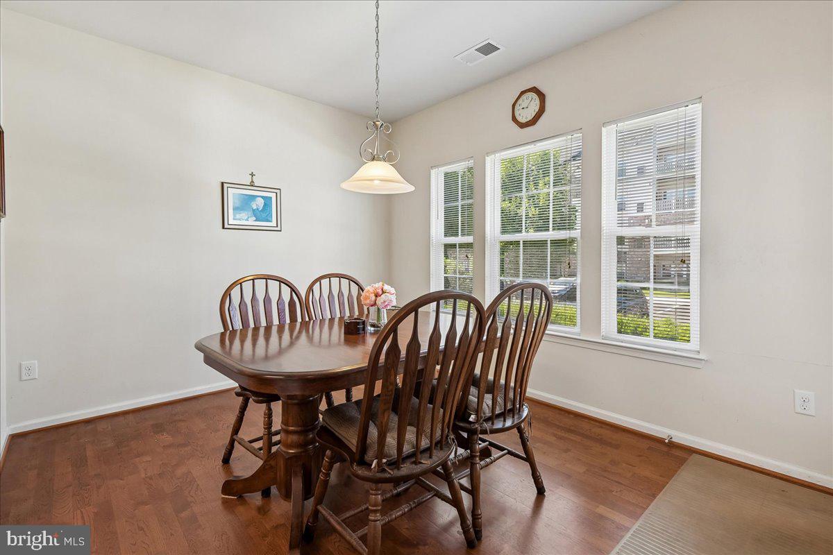 COURTYARDS AT WAVERLY WOODS EAST - Residential