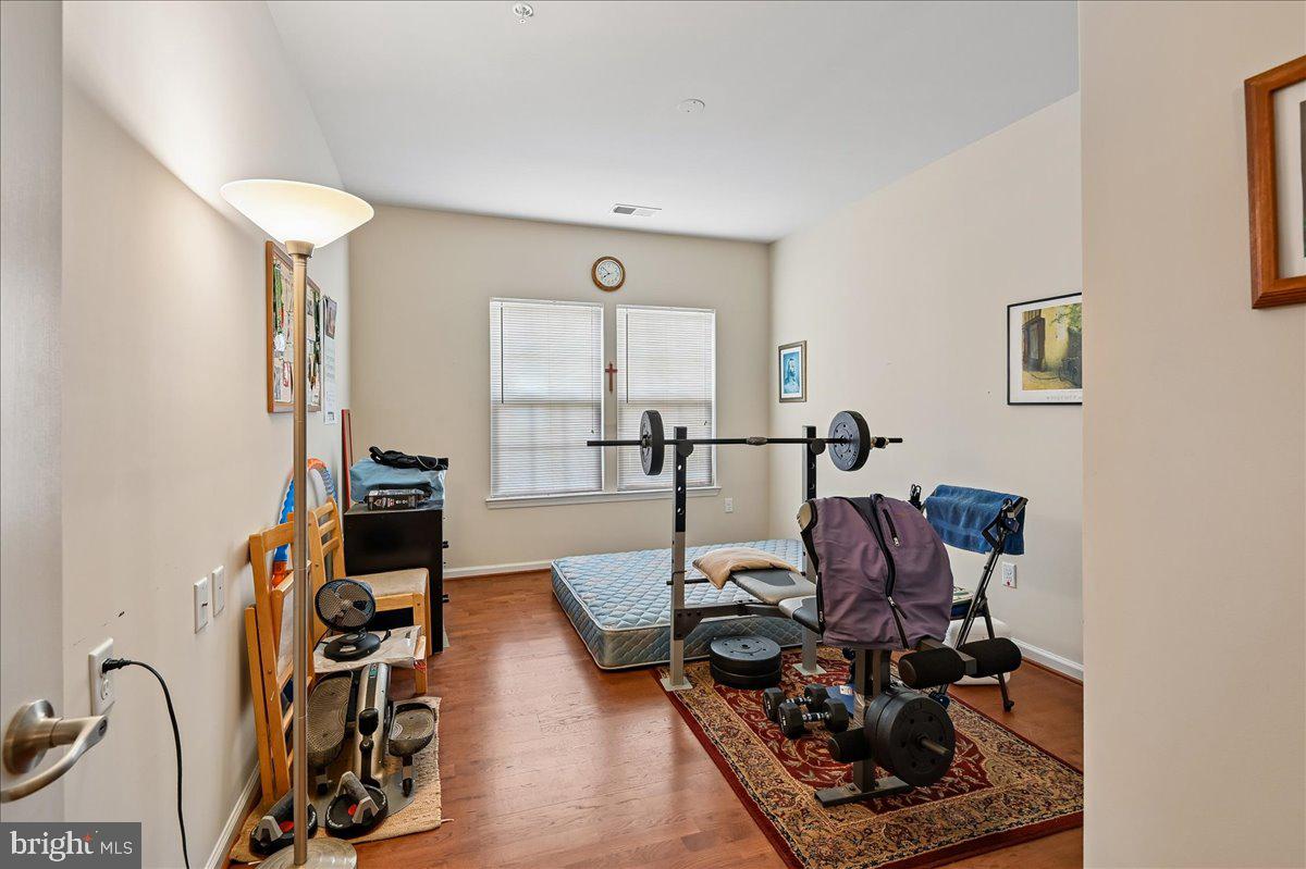 COURTYARDS AT WAVERLY WOODS EAST - Residential