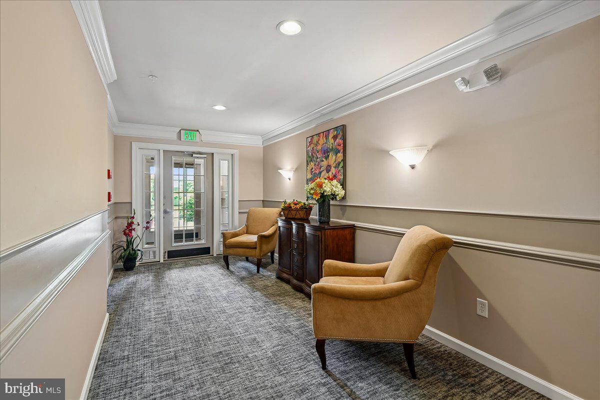 COURTYARDS AT WAVERLY WOODS EAST - Residential