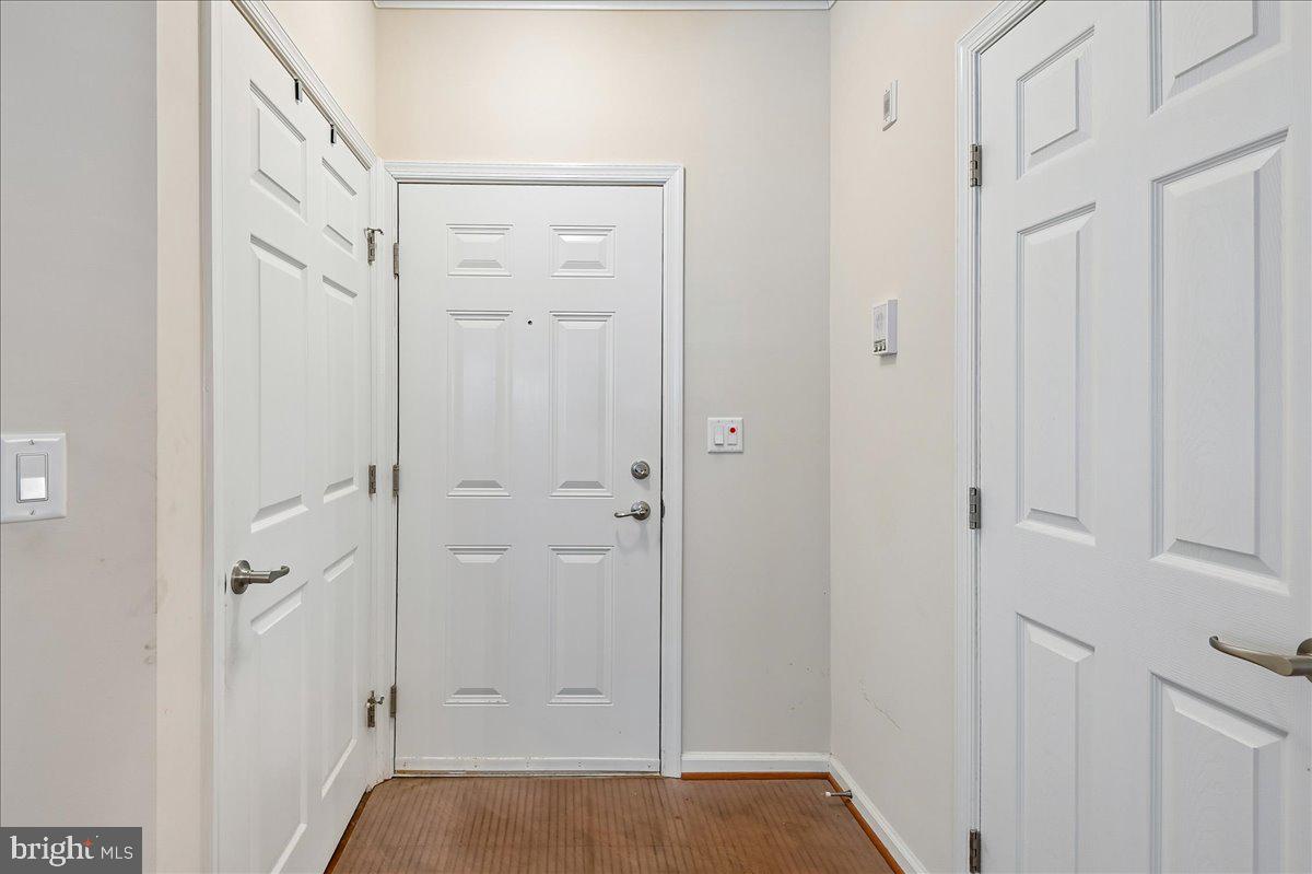 COURTYARDS AT WAVERLY WOODS EAST - Residential