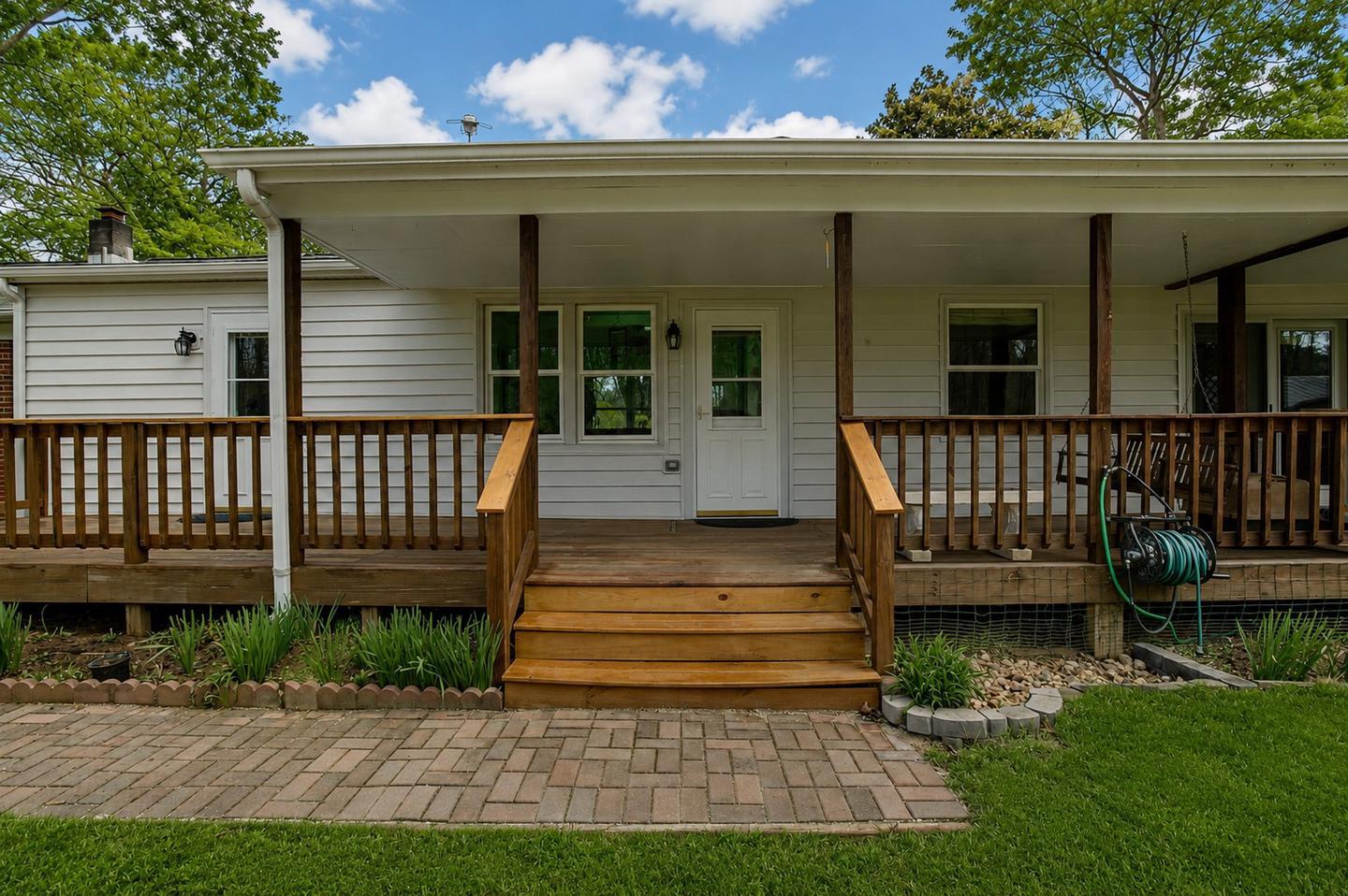 SHEPPERDS GROVE - Residential