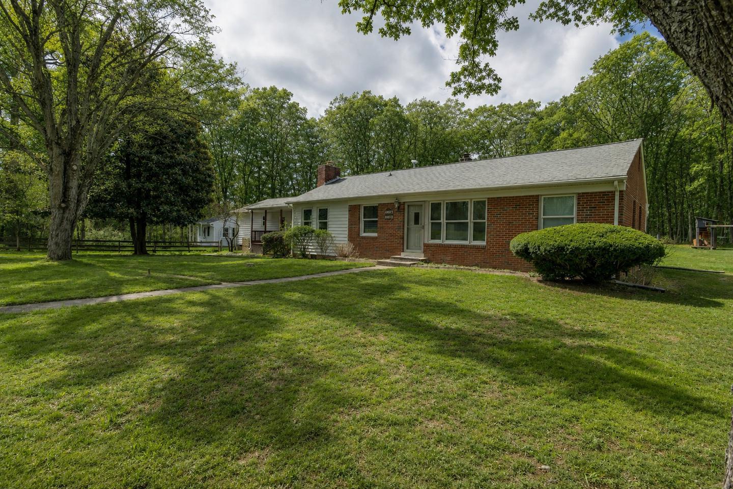 SHEPPERDS GROVE - Residential